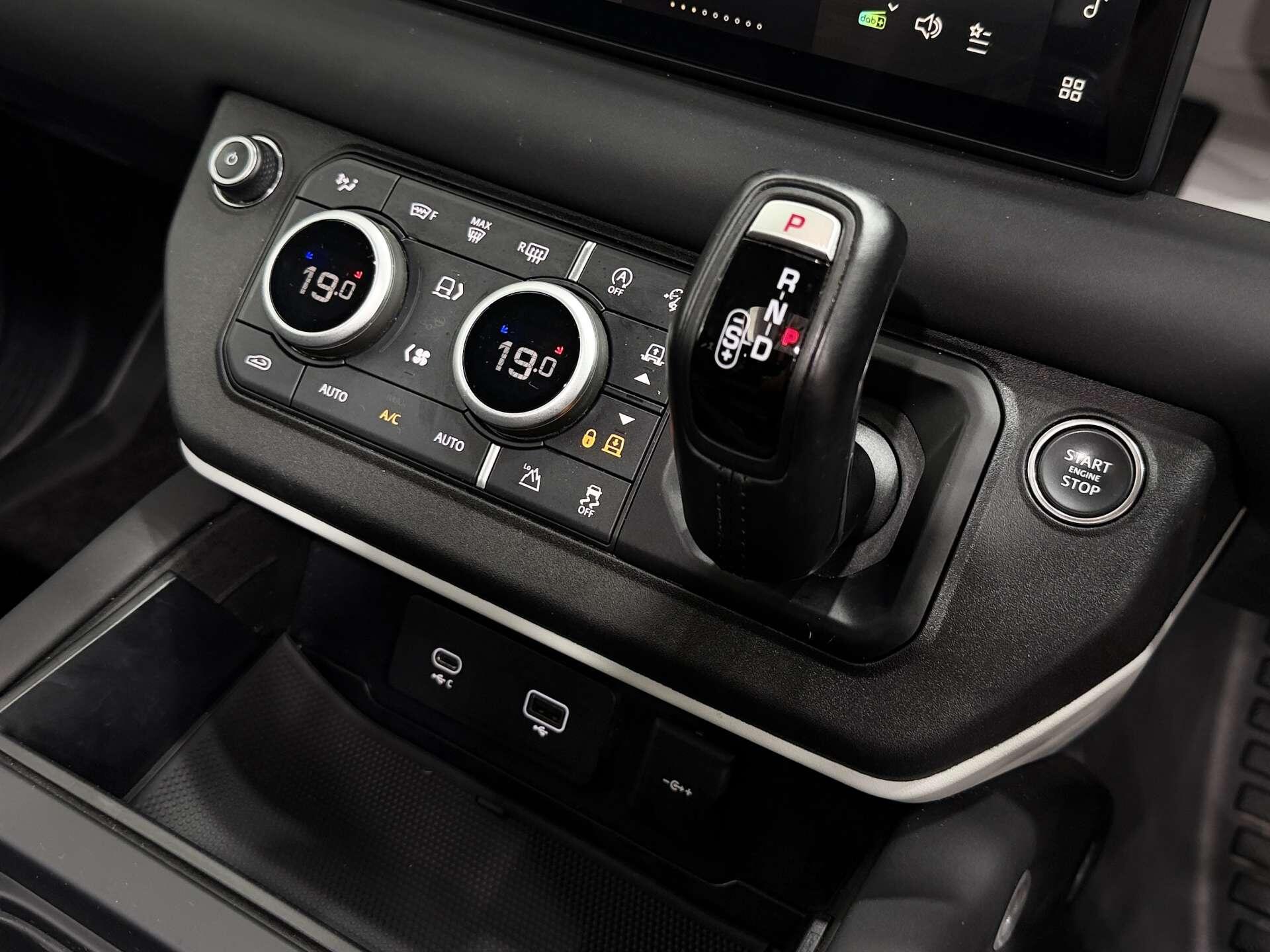 Land Rover Defender view 53