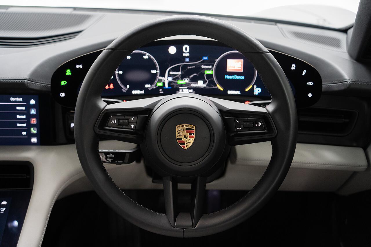 Porsche Taycan view 7