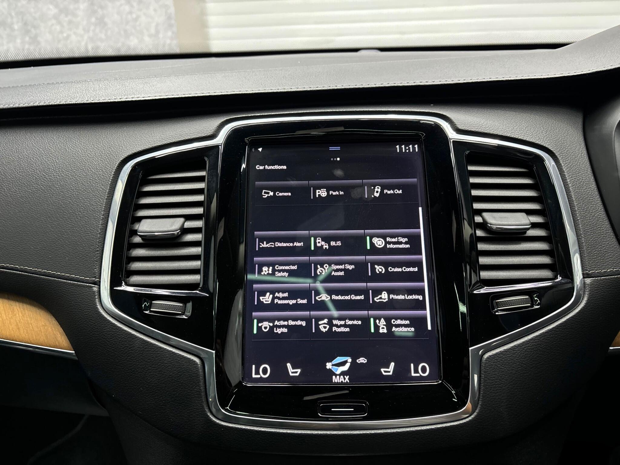 Volvo XC90 view 34