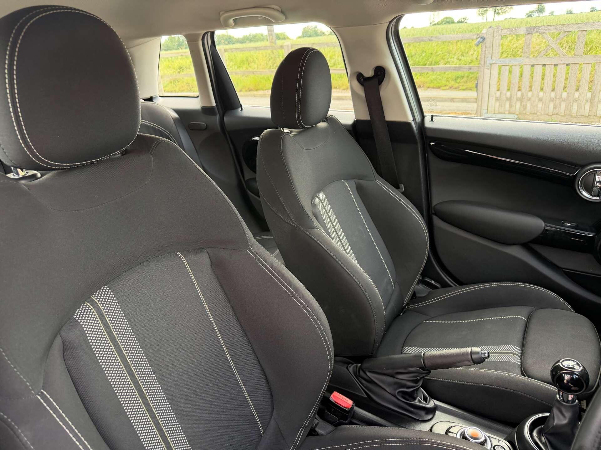 Mini Hatch view 16