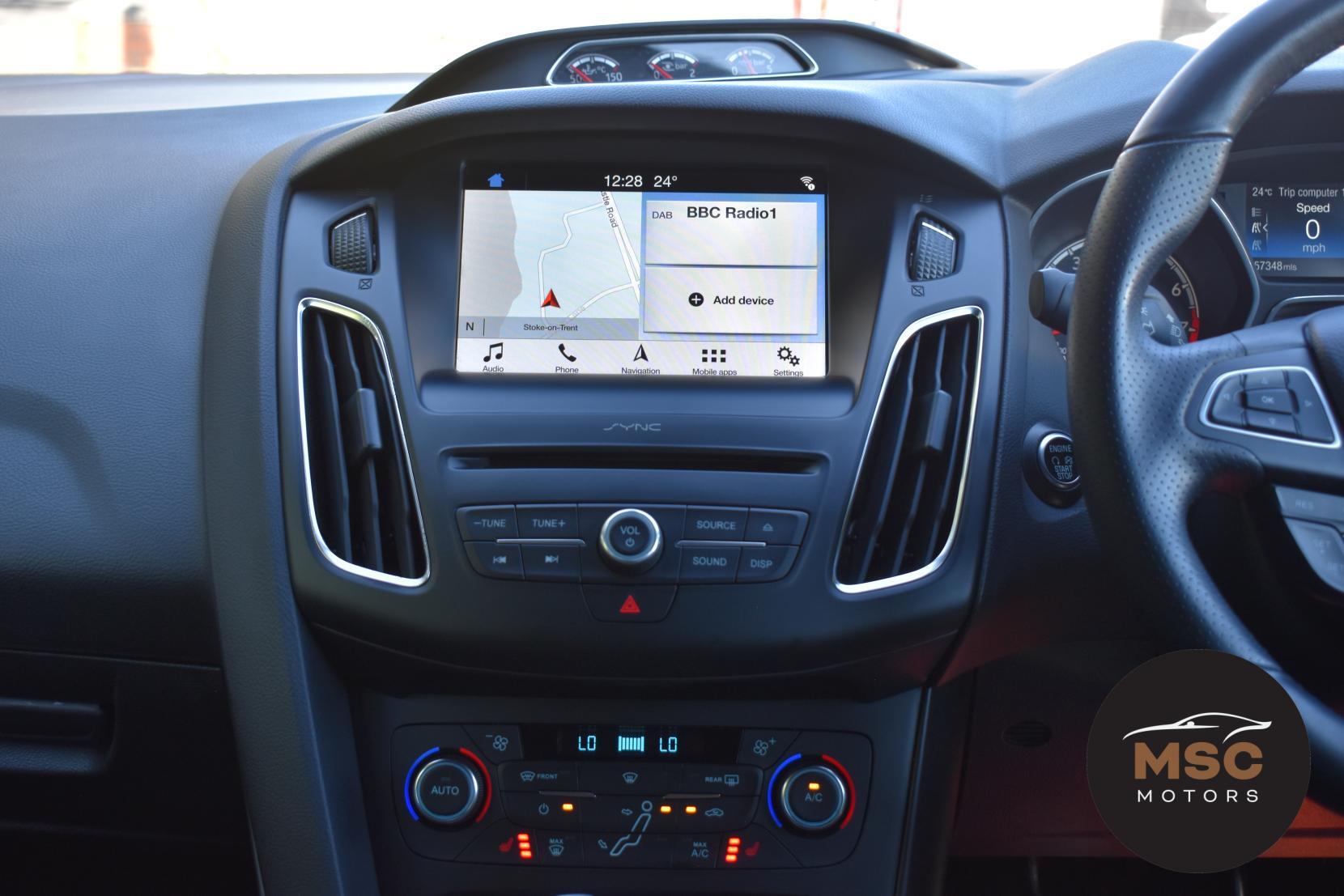 Ford Focus view 45