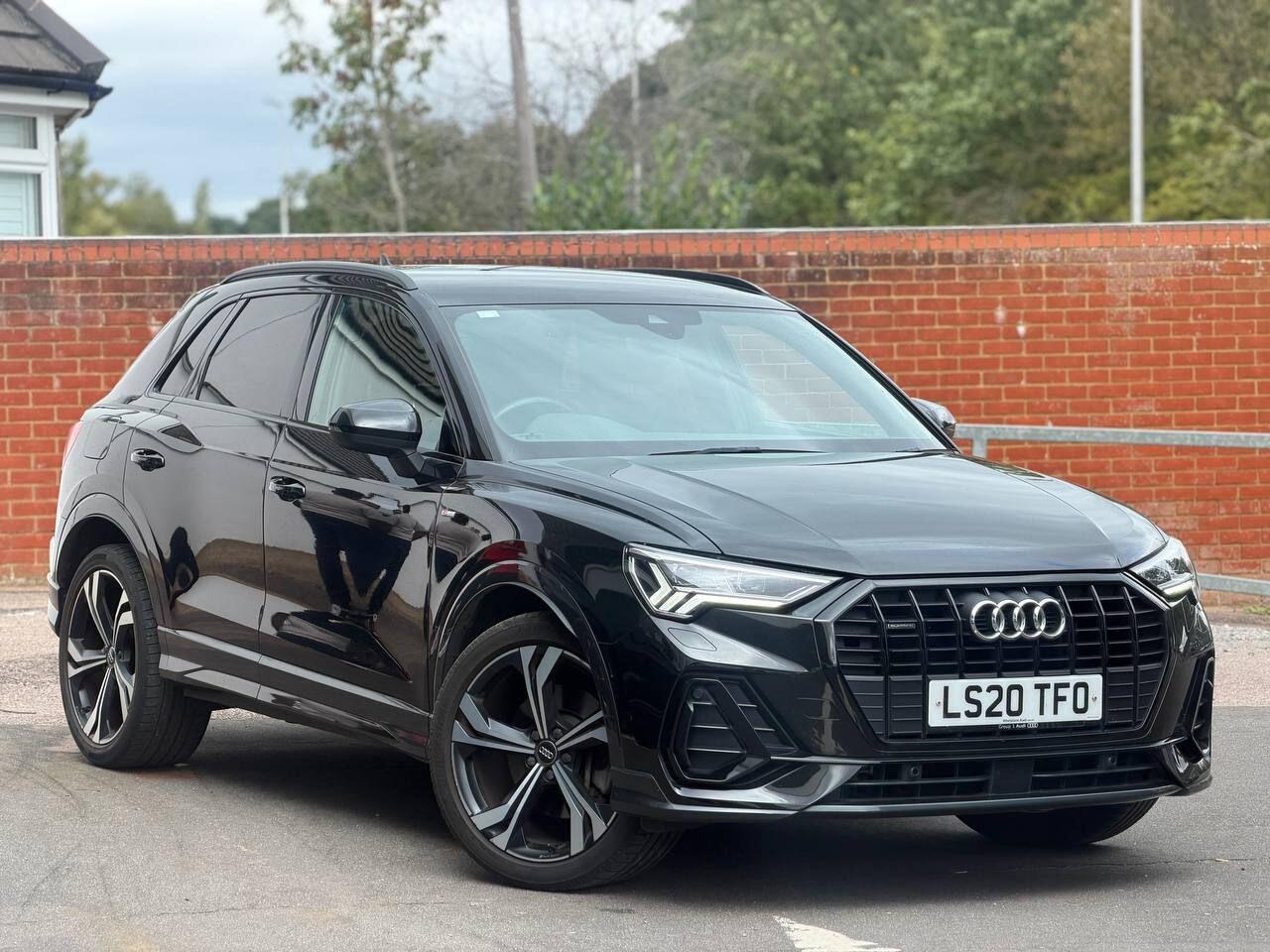 Audi Q3 view 50