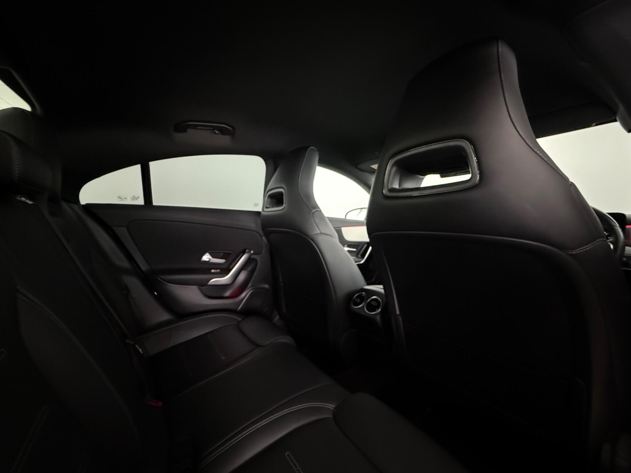 Mercedes-Benz Cla view 31