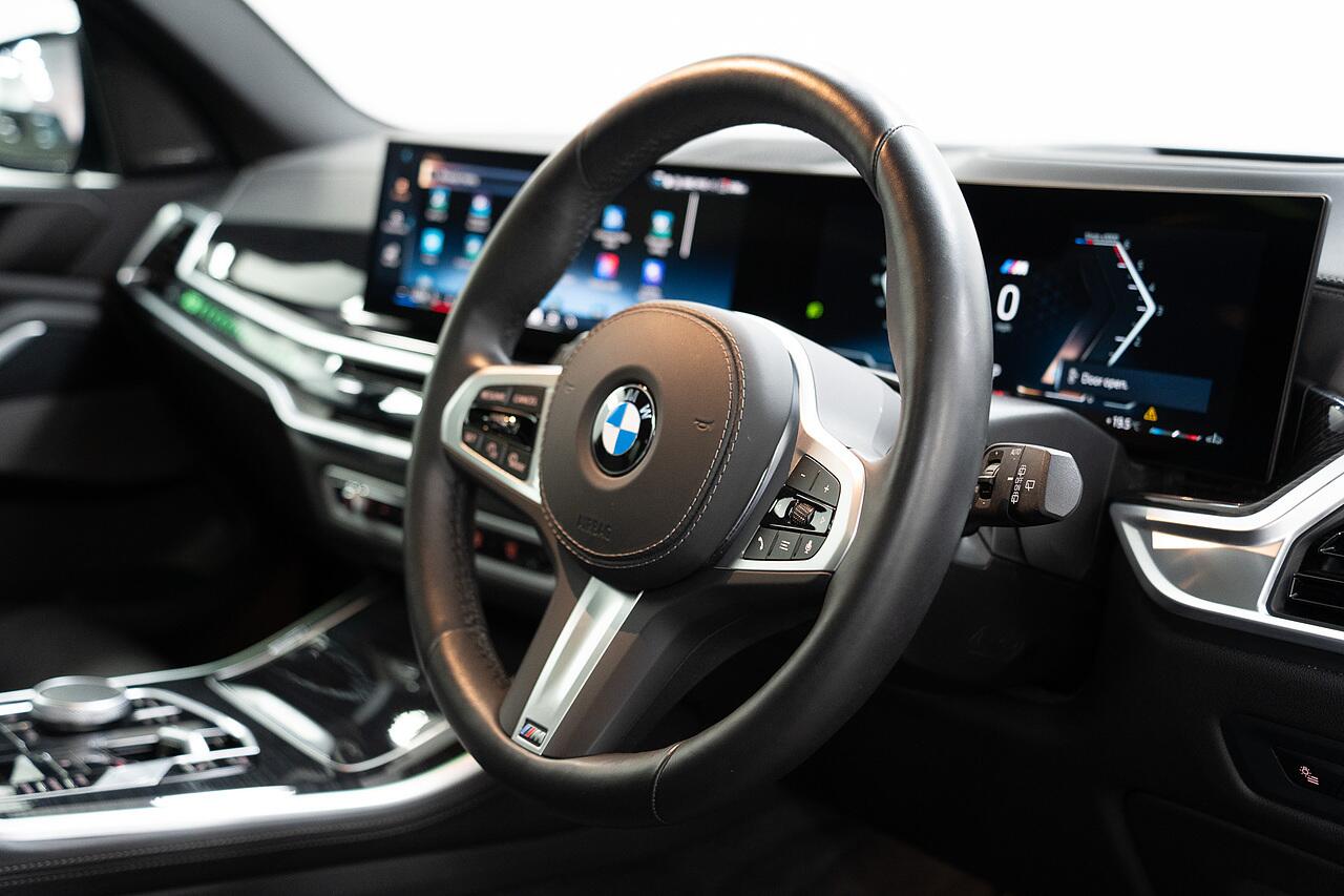 BMW X5 view 7