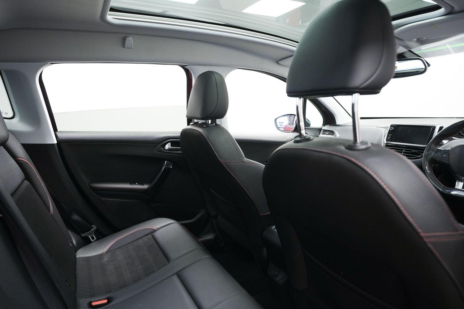 Peugeot 2008 view 14