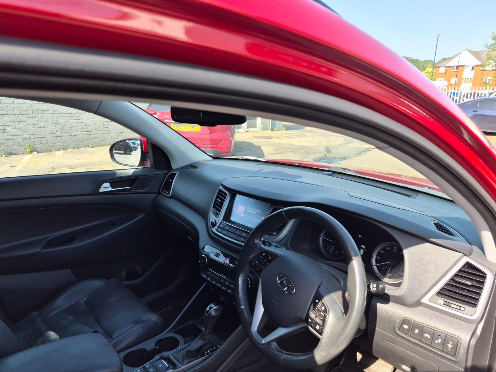 Hyundai Tucson view 3