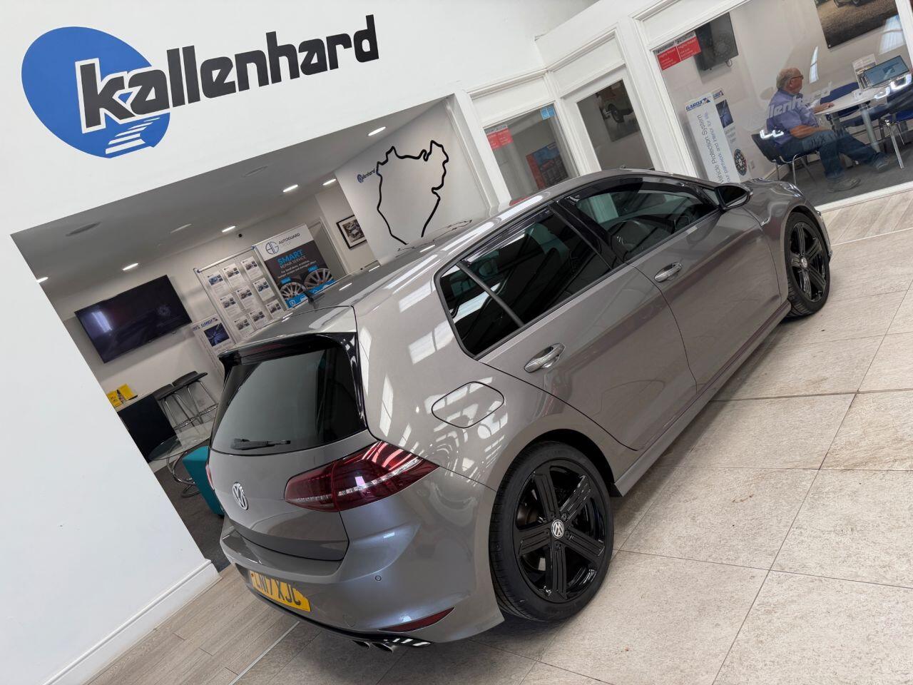 Volkswagen Golf view 19