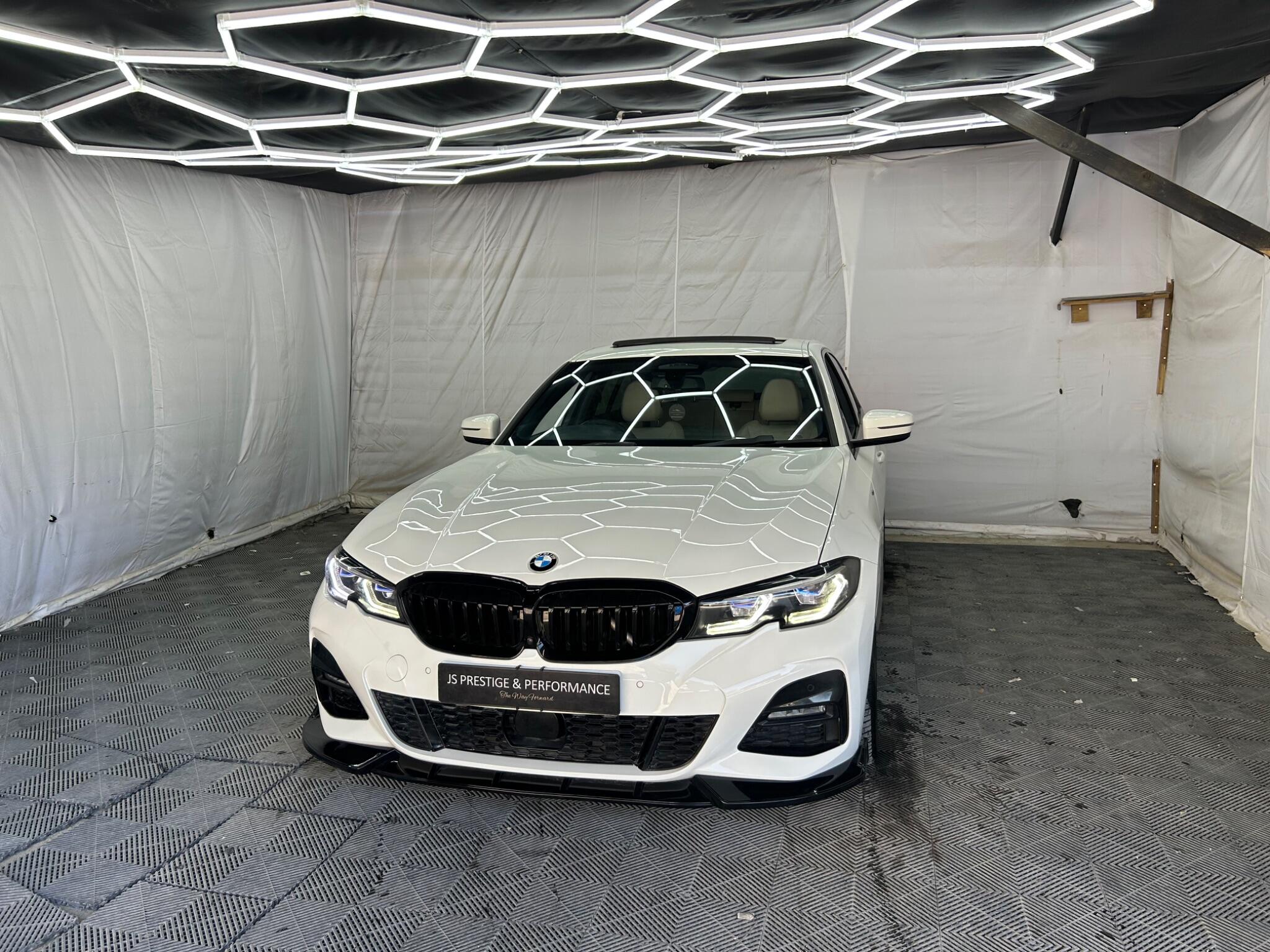 BMW 3 Series view 6