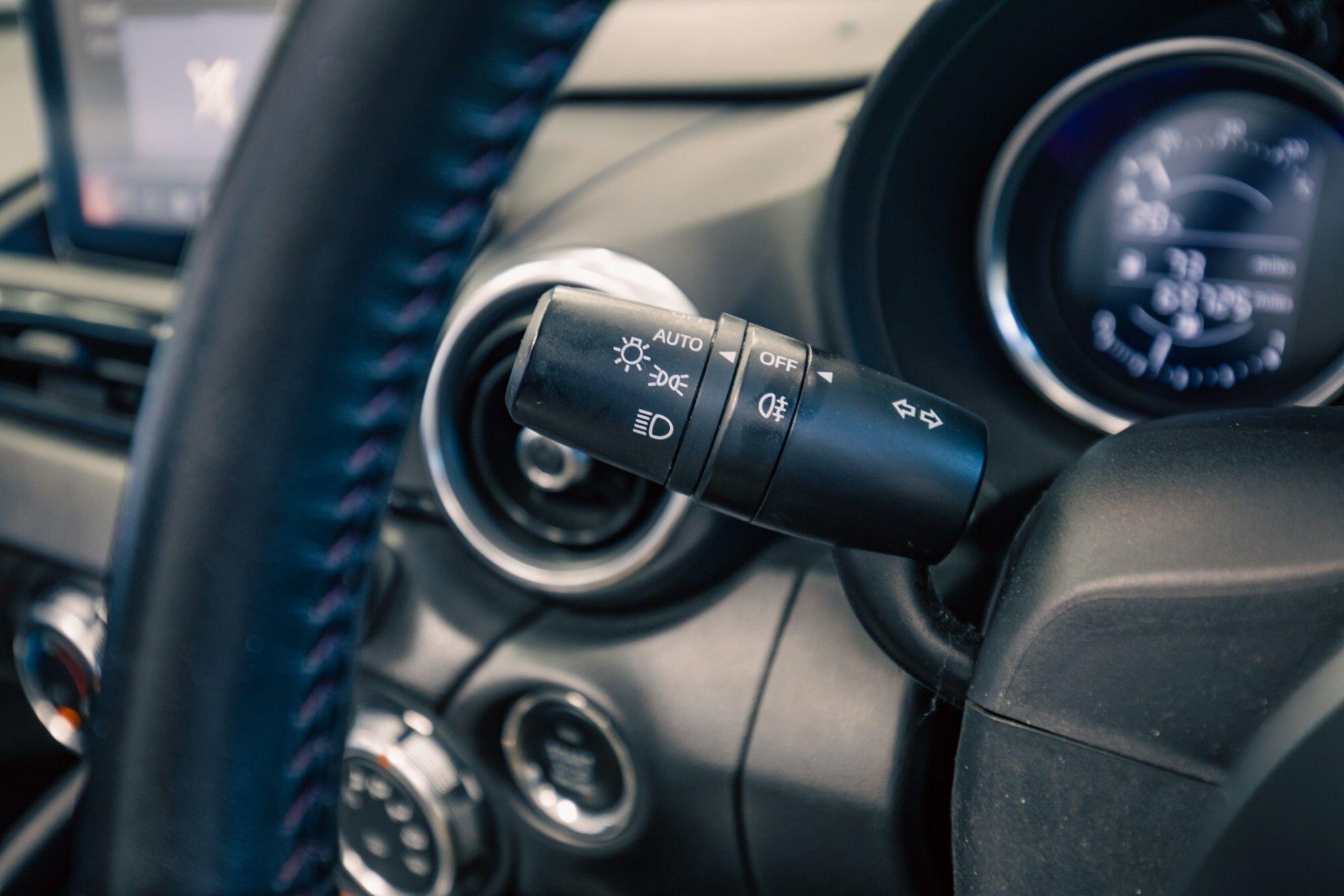 Mazda MX-5 view 11