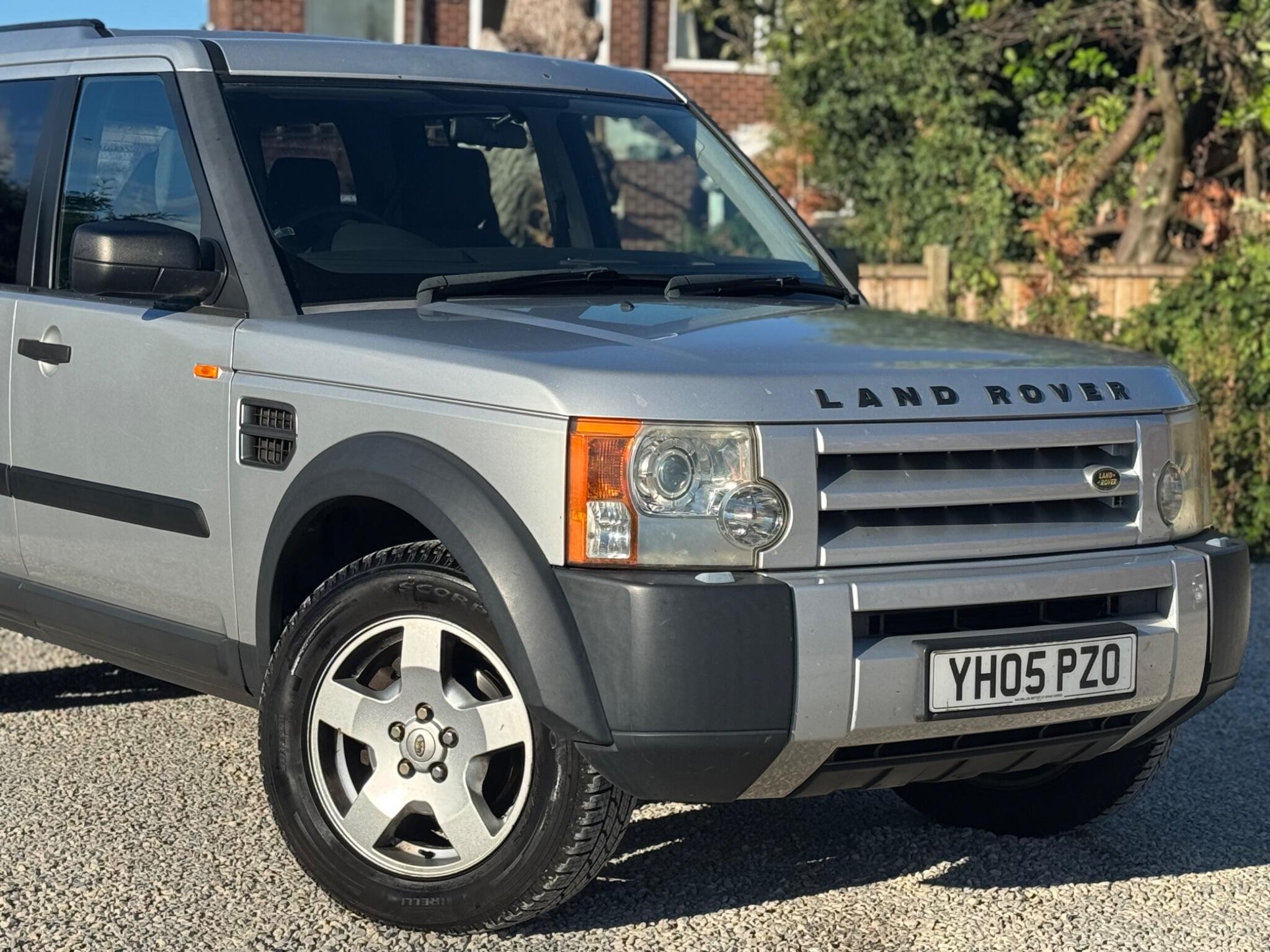 Land Rover Discovery view 50