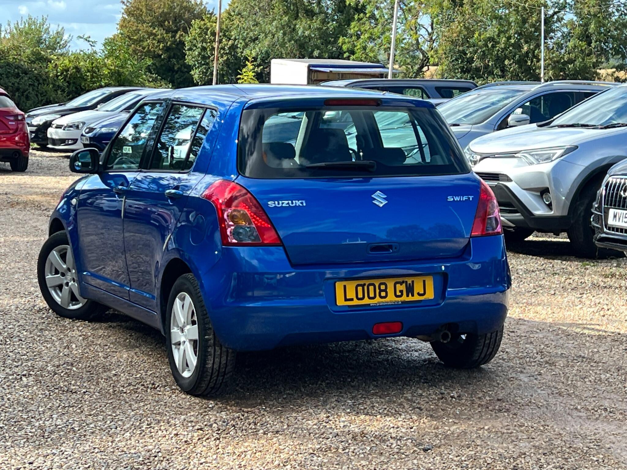 Suzuki Swift view 10