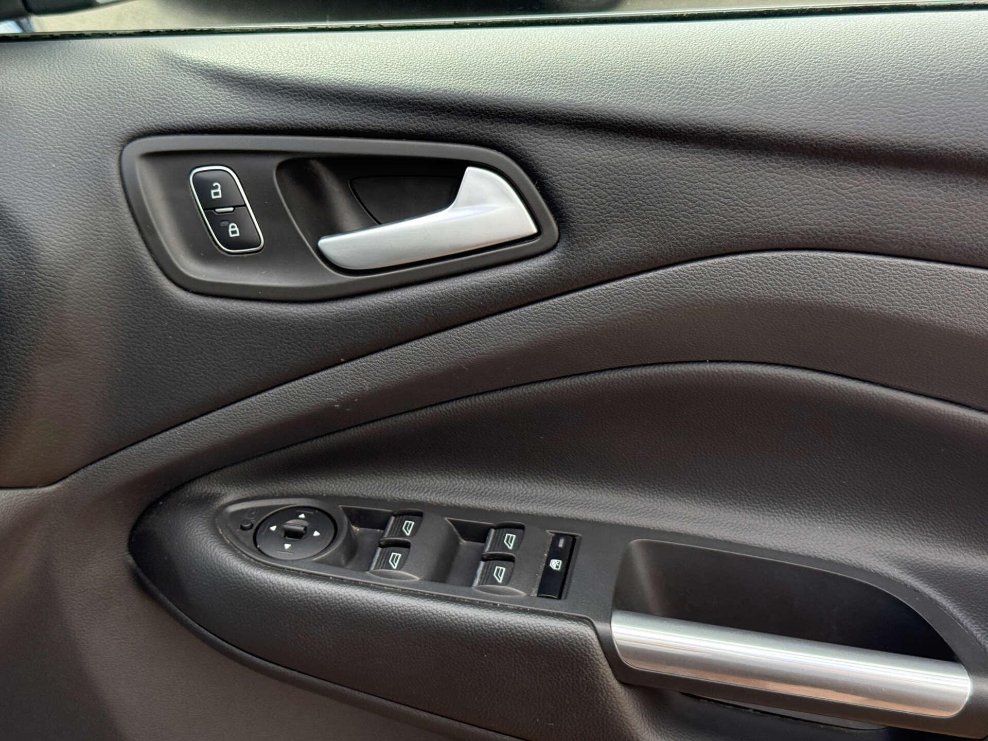 Ford Kuga view 19
