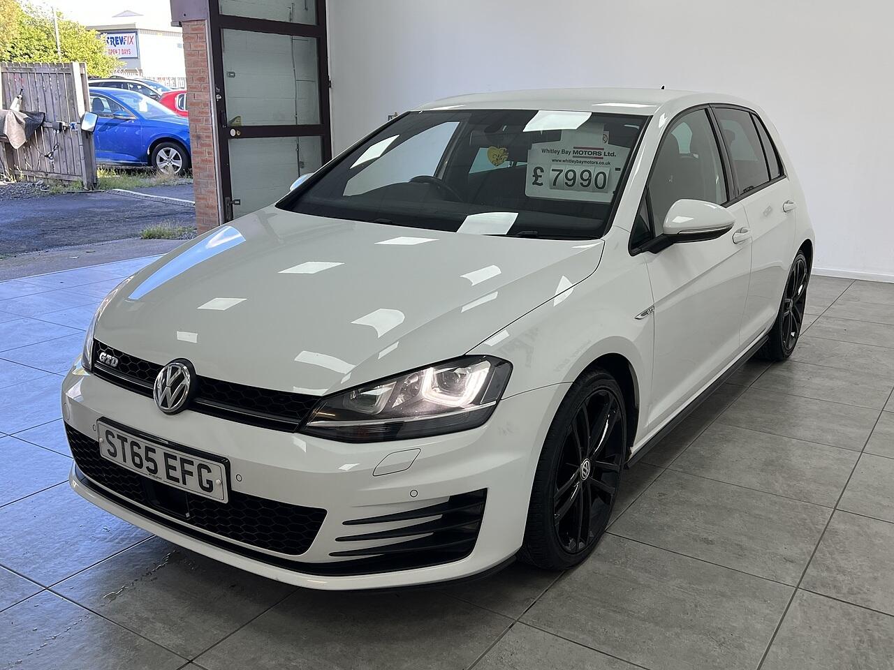 Volkswagen Golf view 6
