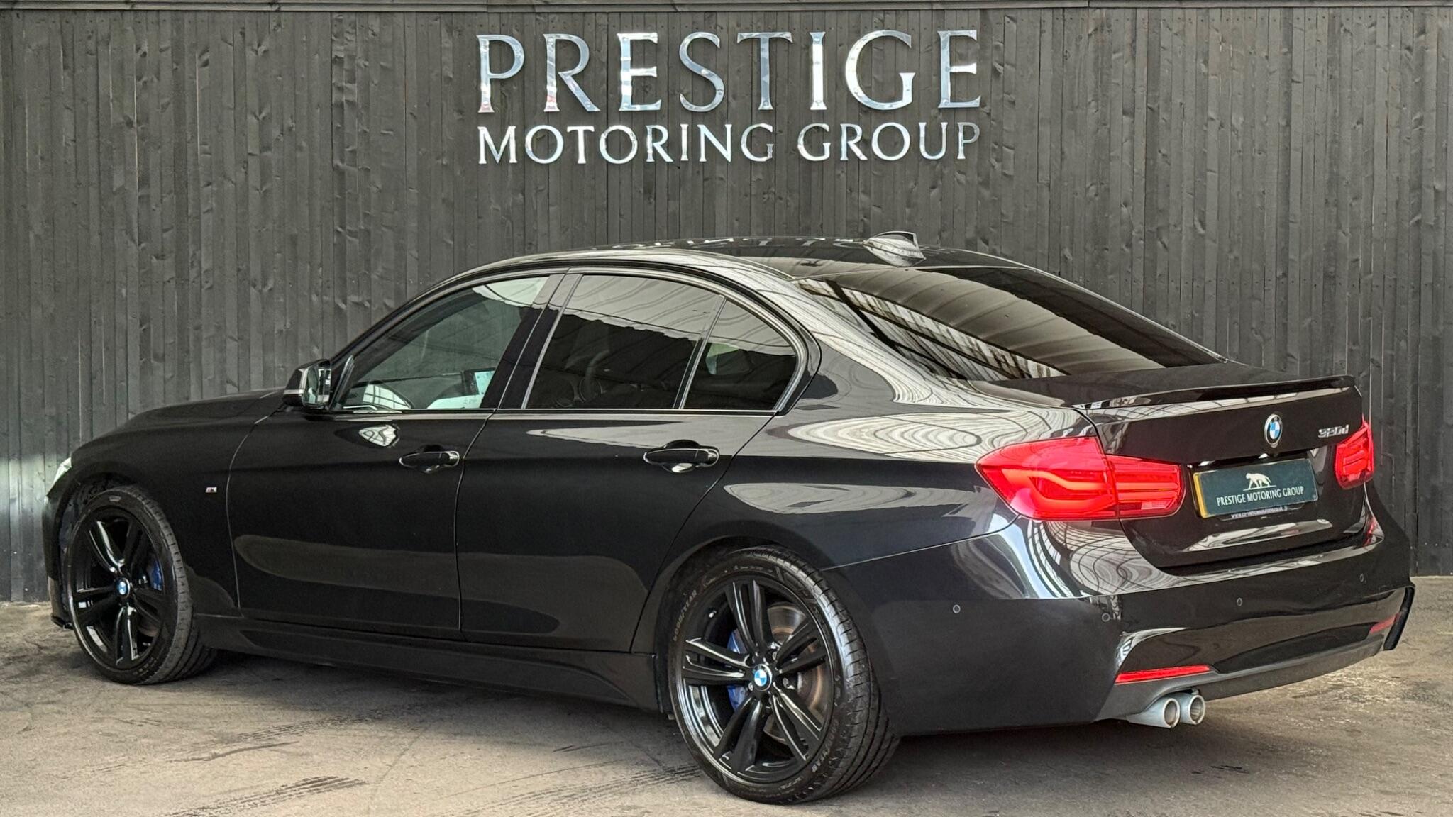 BMW 3 Series view 17