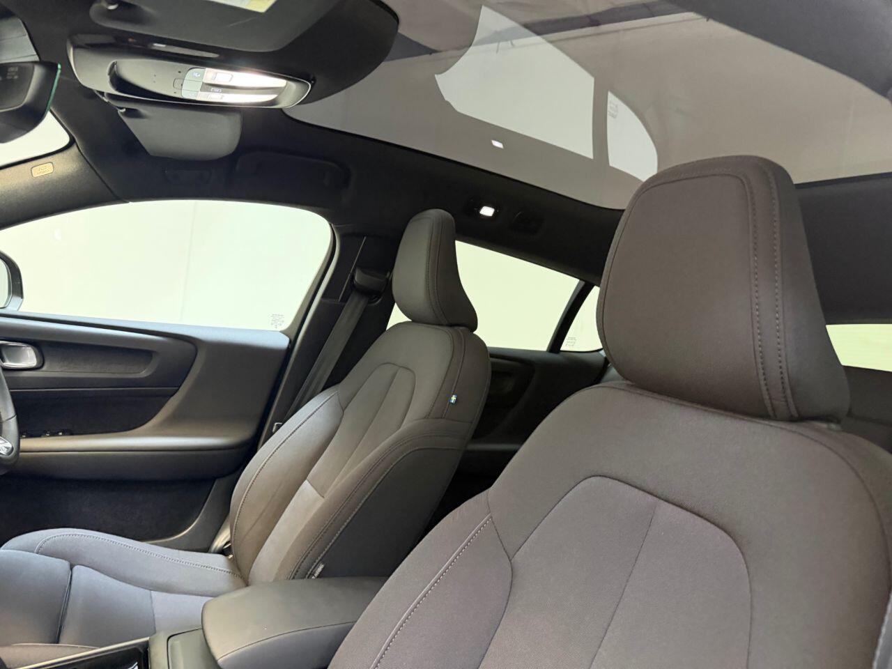 Volvo C40 view 36