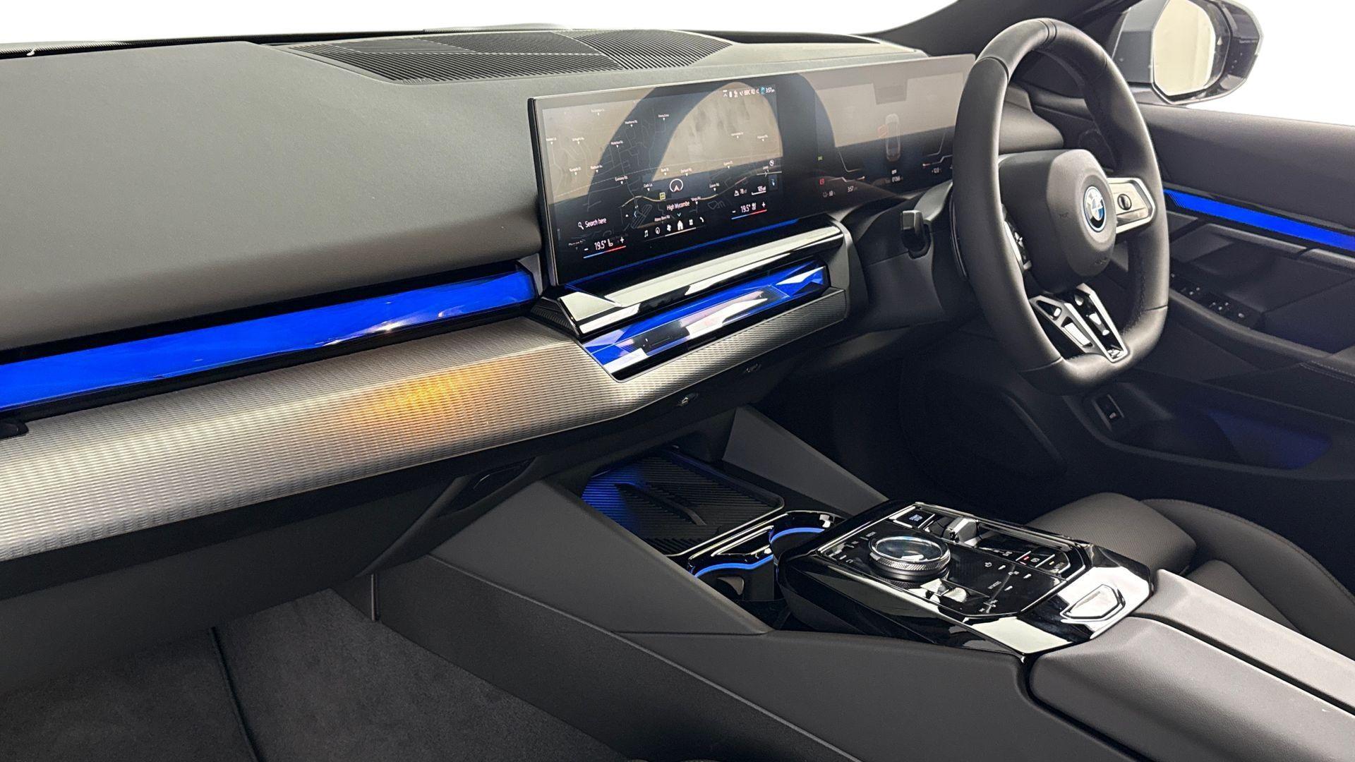 BMW i5 view 7