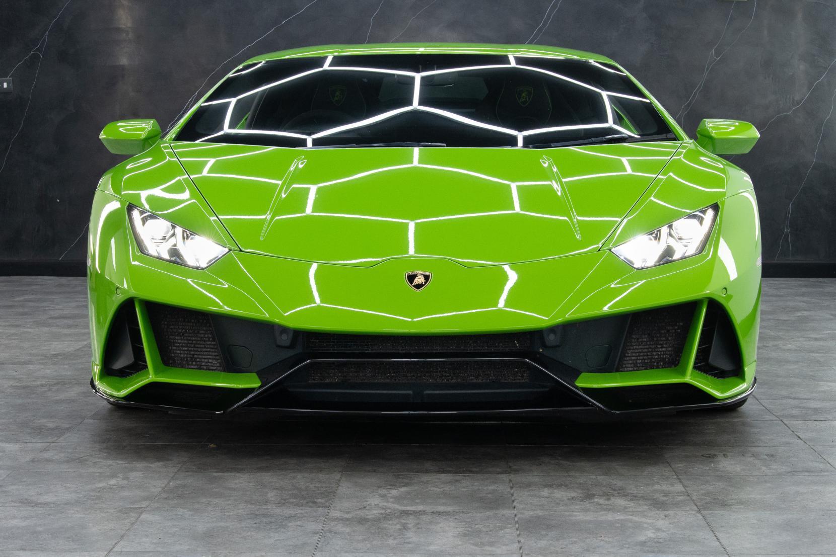 Lamborghini Huracan view 18