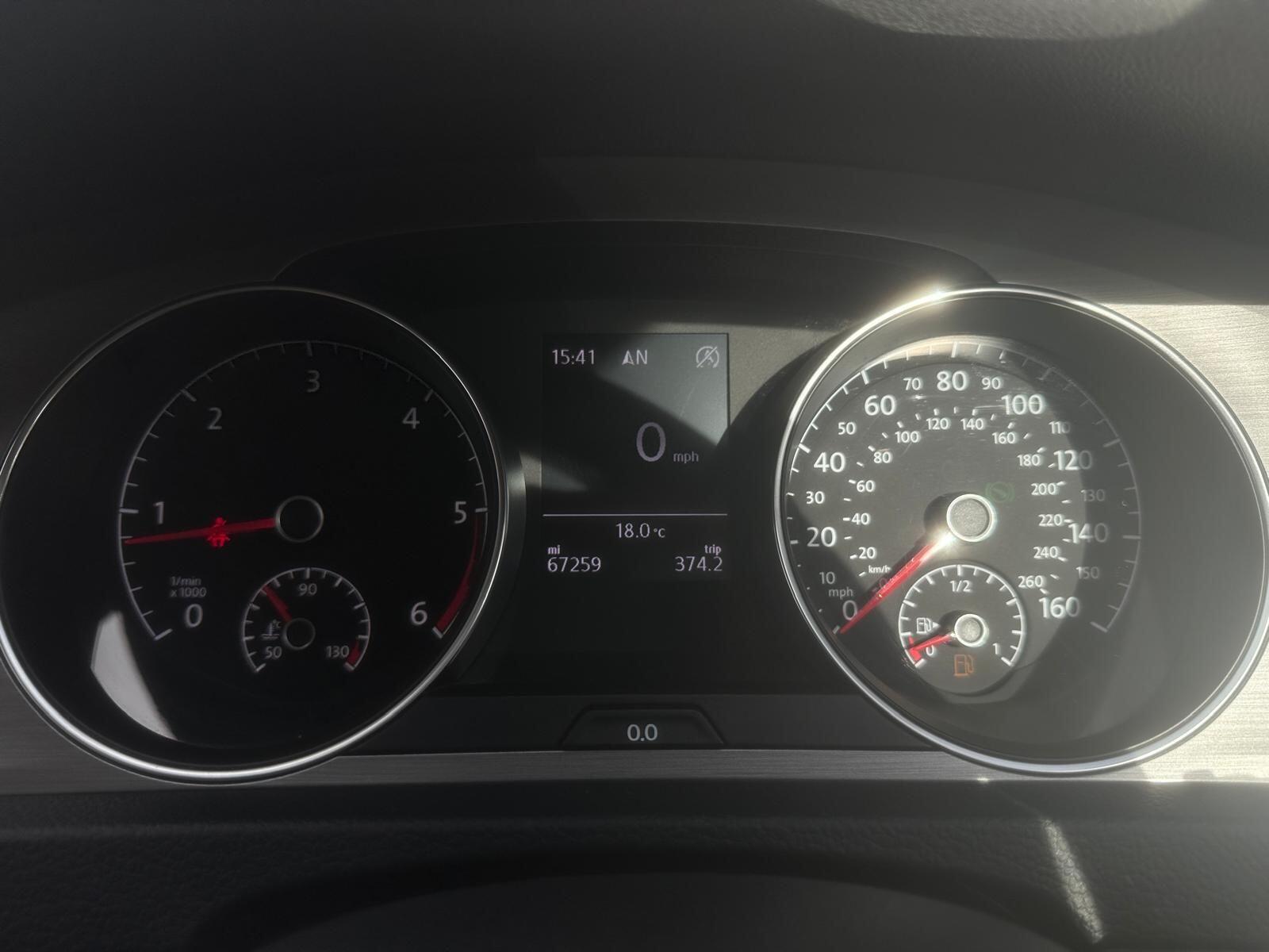 Volkswagen Golf view 23