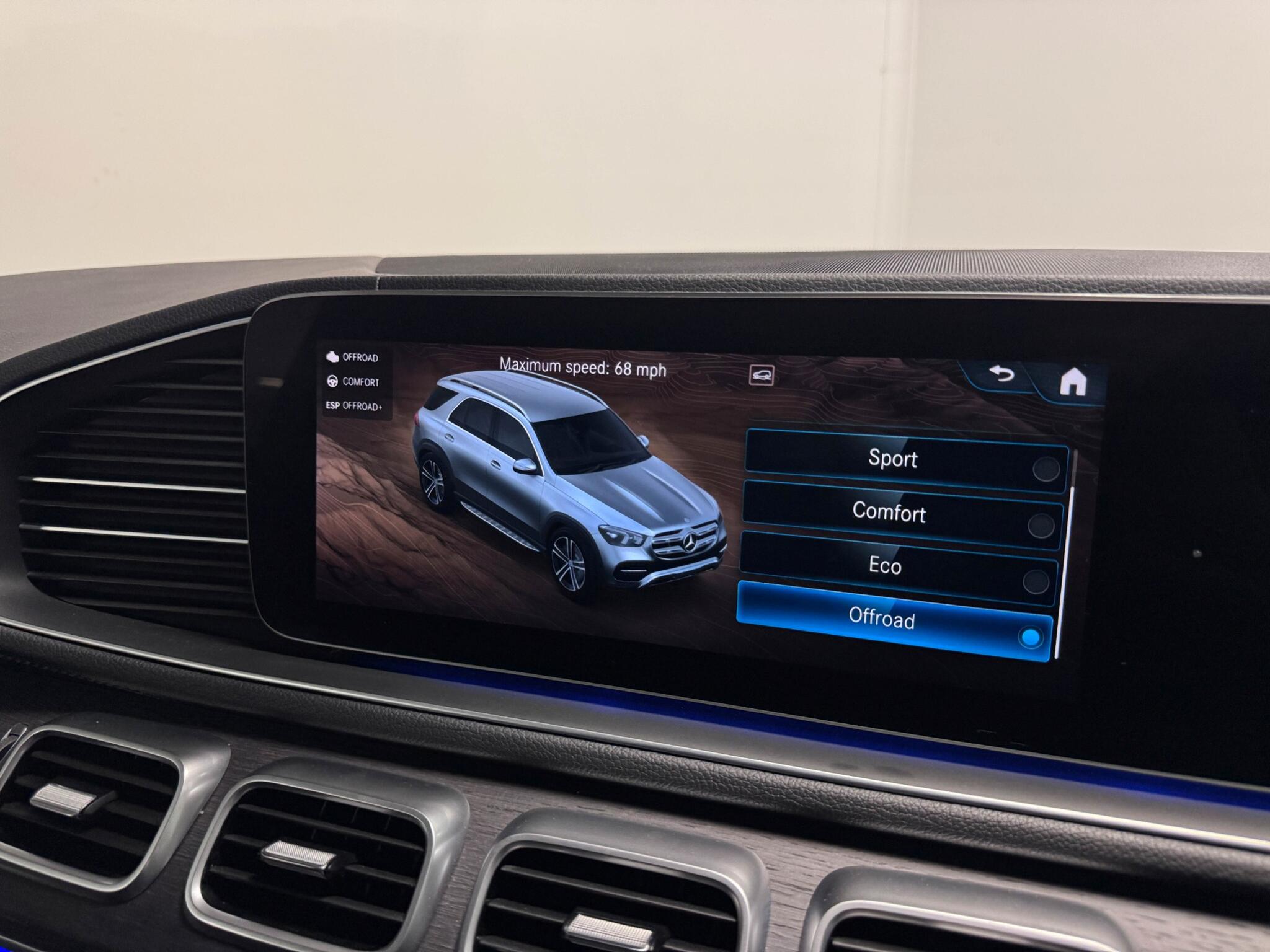 Mercedes-Benz Gle view 72