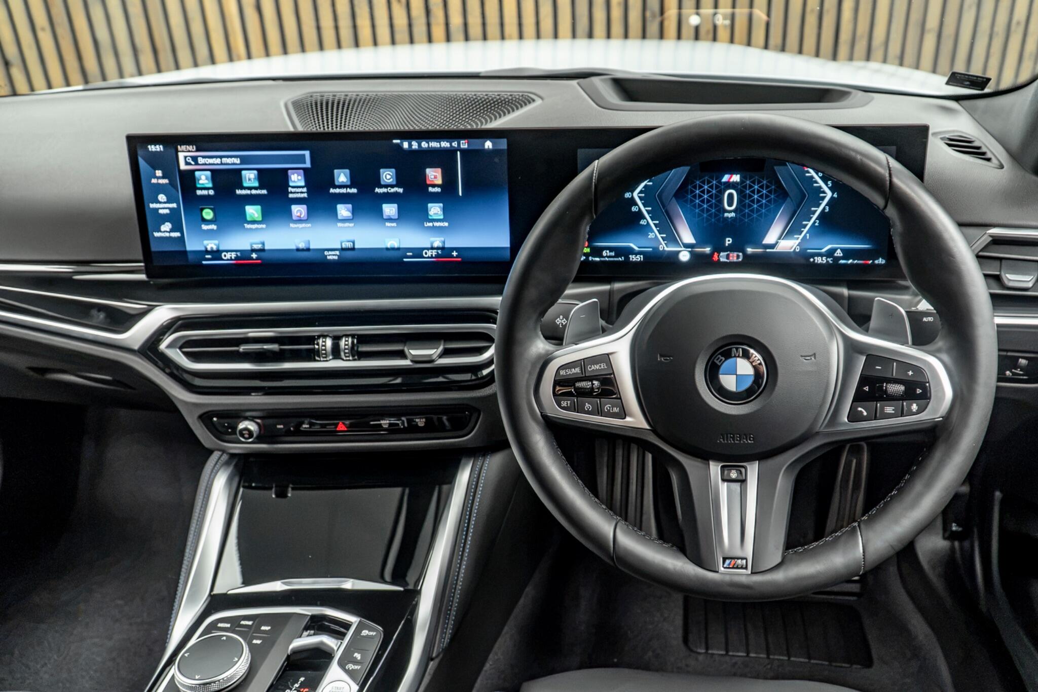 BMW 2 Series view 26