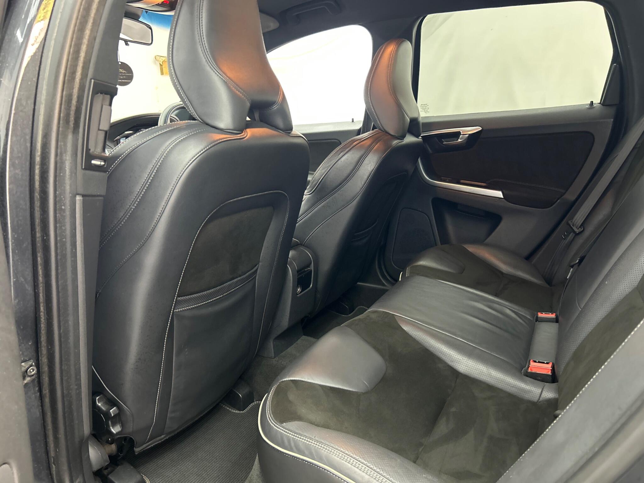 Volvo XC60 view 19