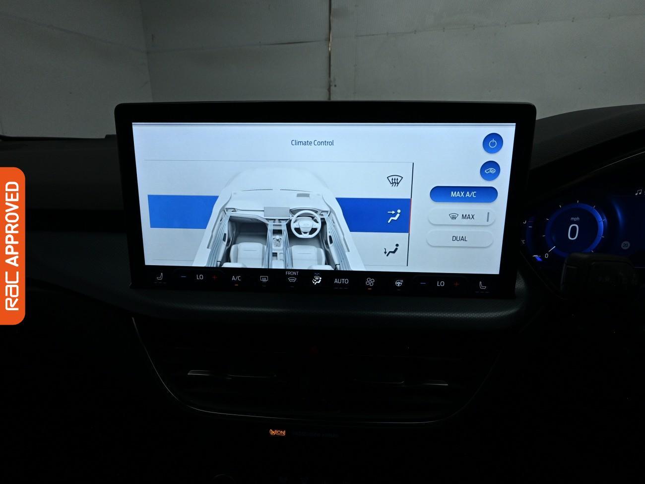 Ford Focus view 17