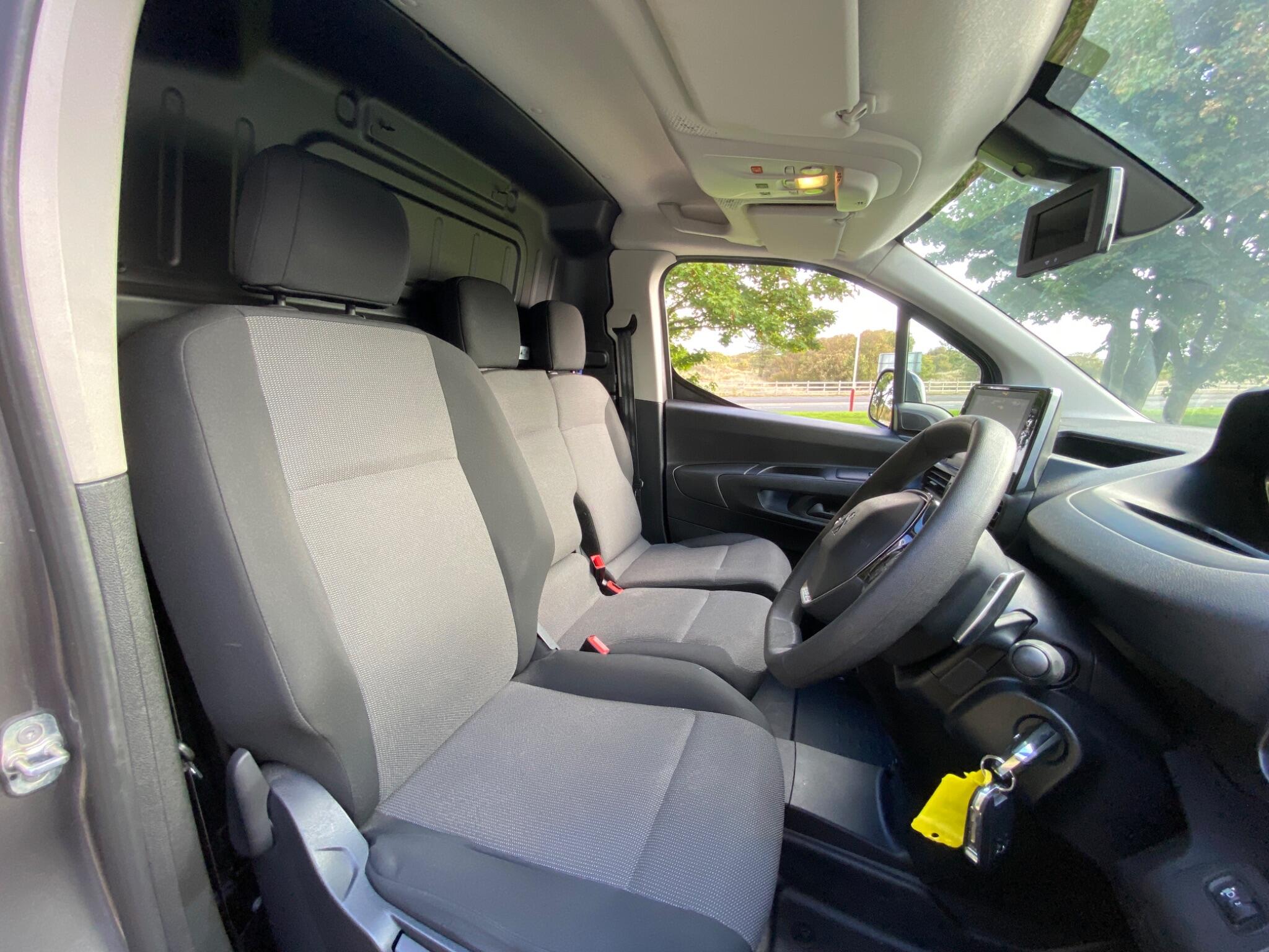 Peugeot Partner 1.5 BlueHDi 1000 Asphalt Premium Standard Panel Van EAT8 SWB Euro 6 (s/s) 5dr
