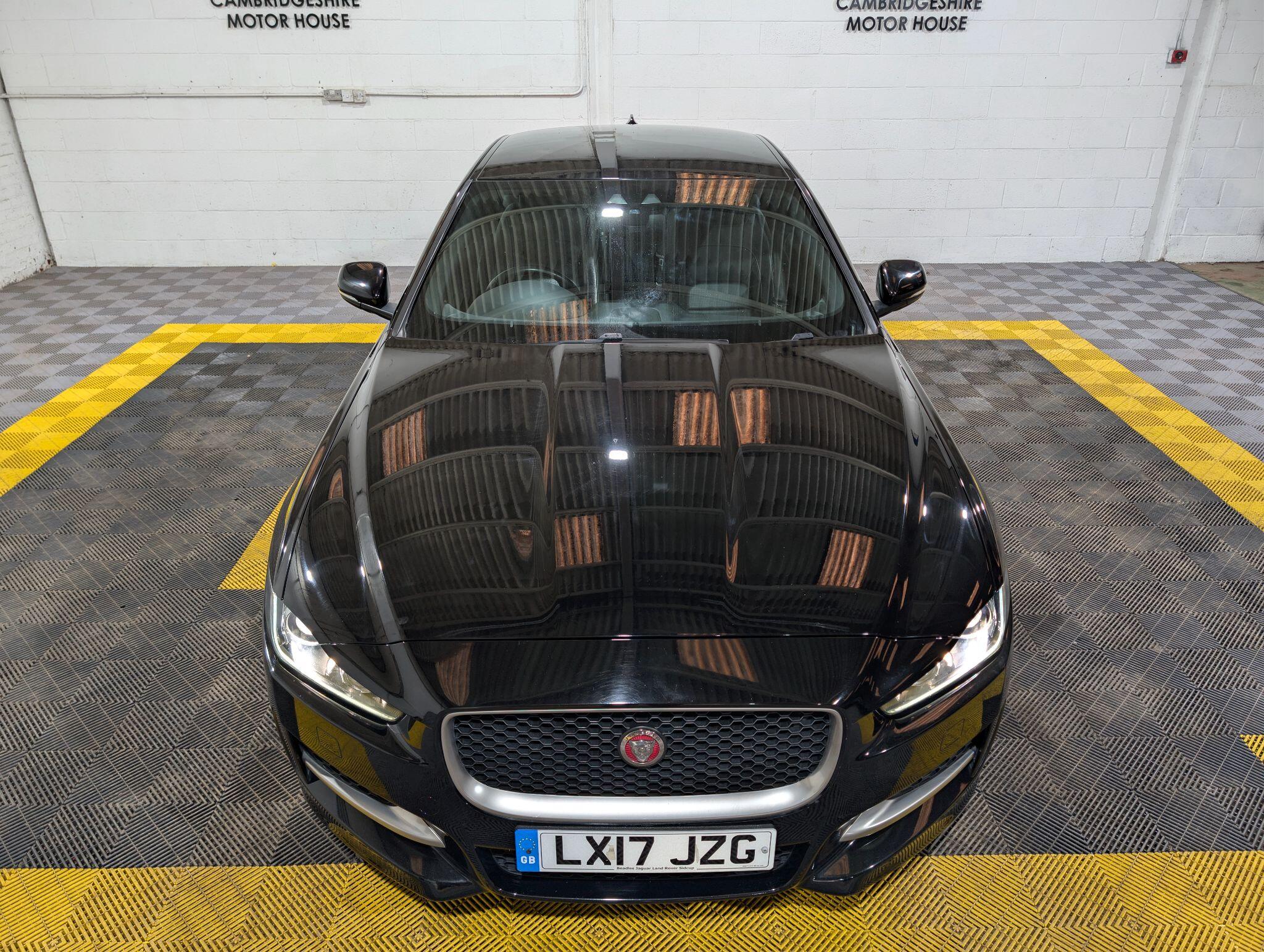 Jaguar Xe view 21