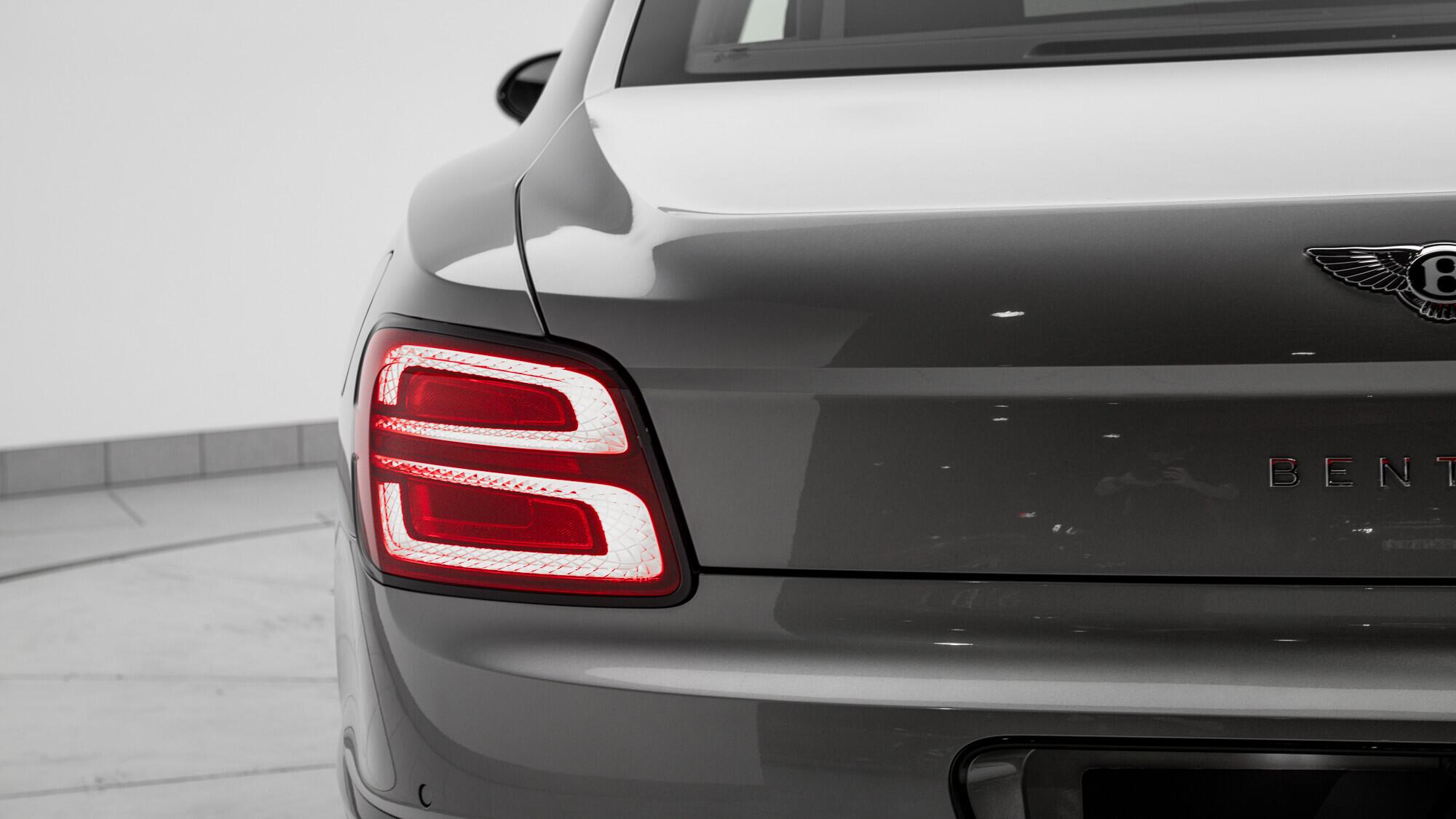 Bentley Flying Spur view 18