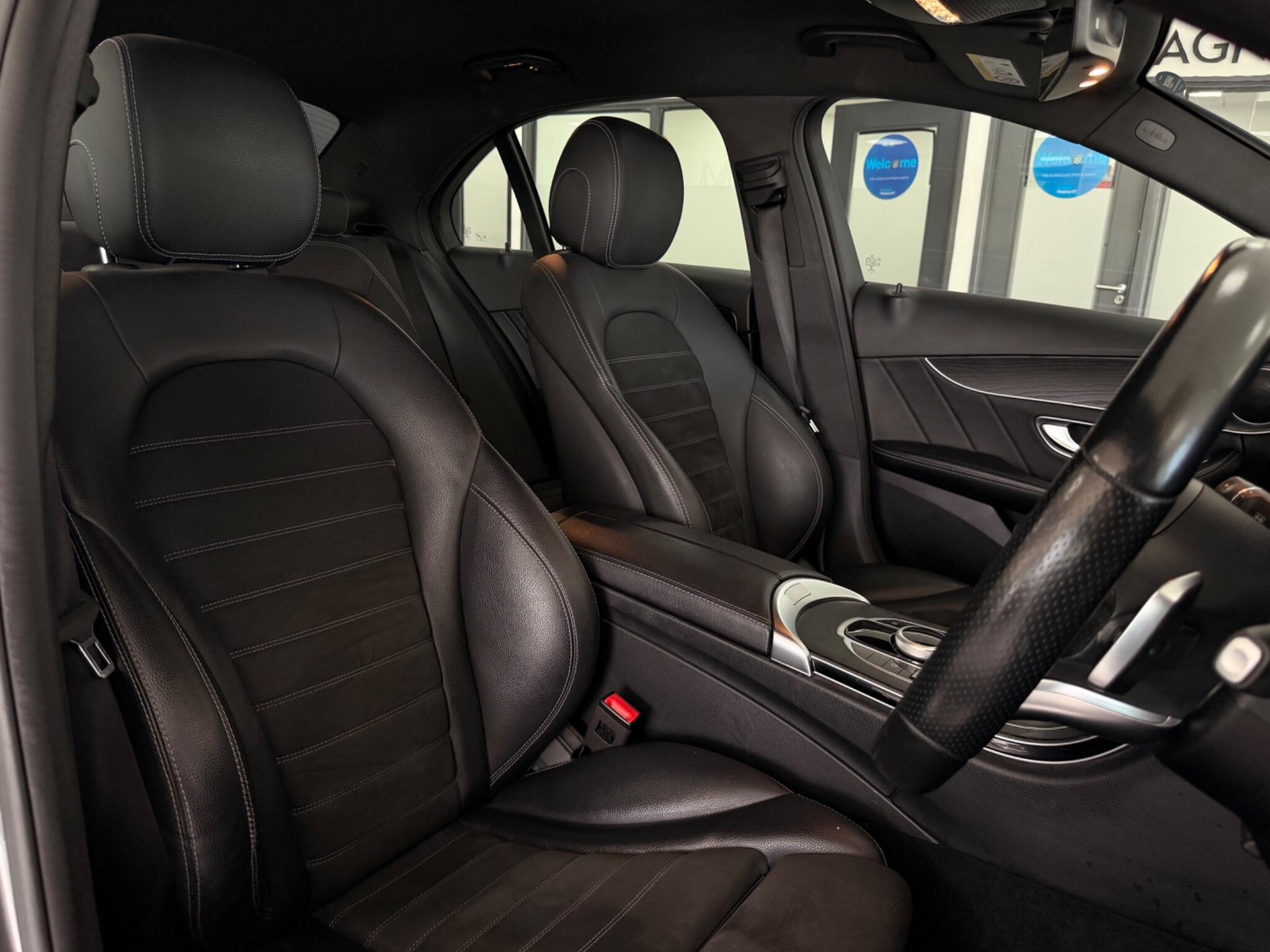Mercedes-Benz C-Class view 17