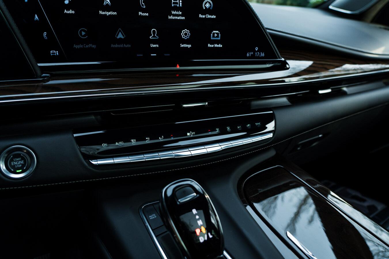 Cadillac Escalade view 36