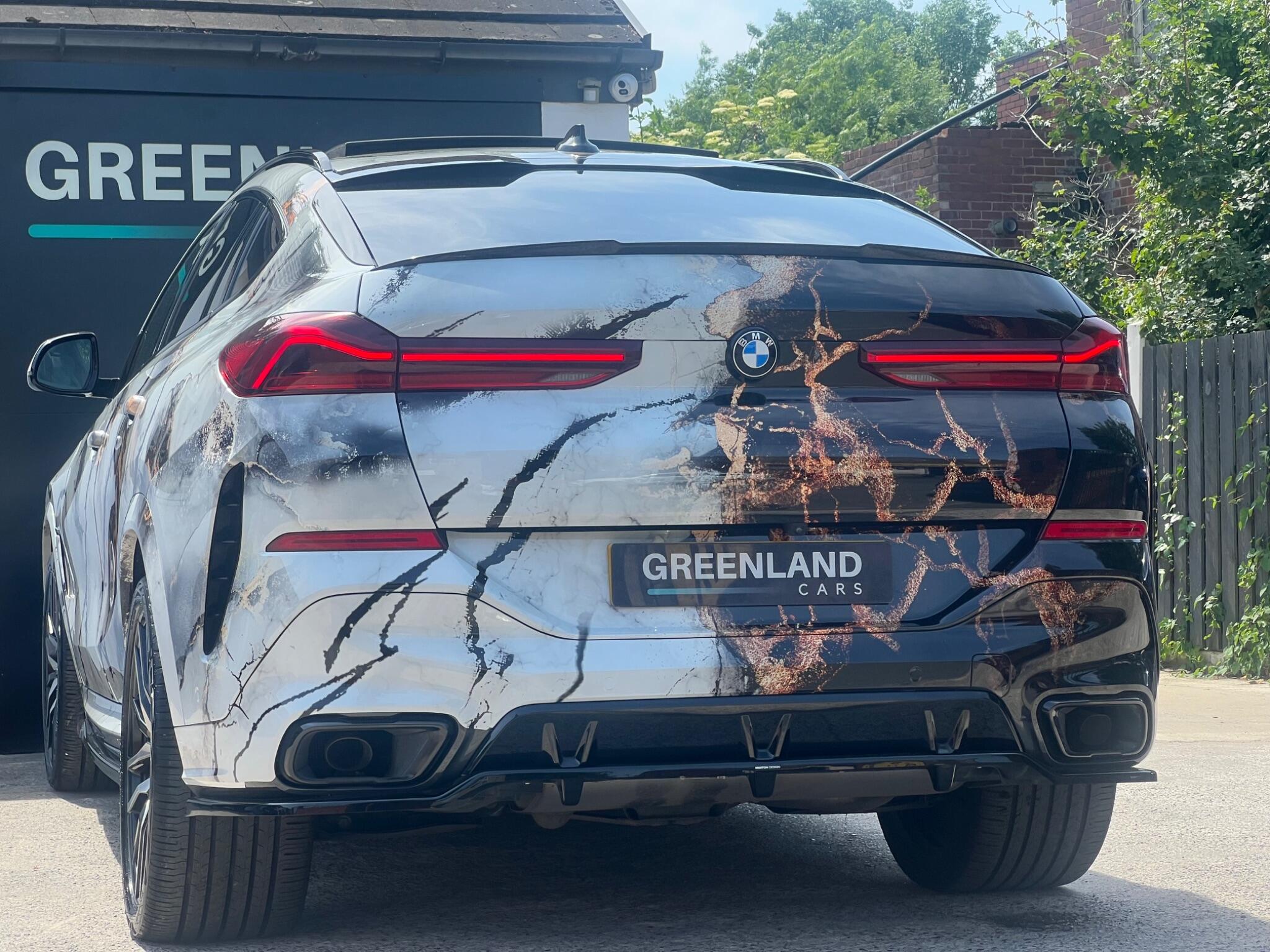 BMW X6 view 23
