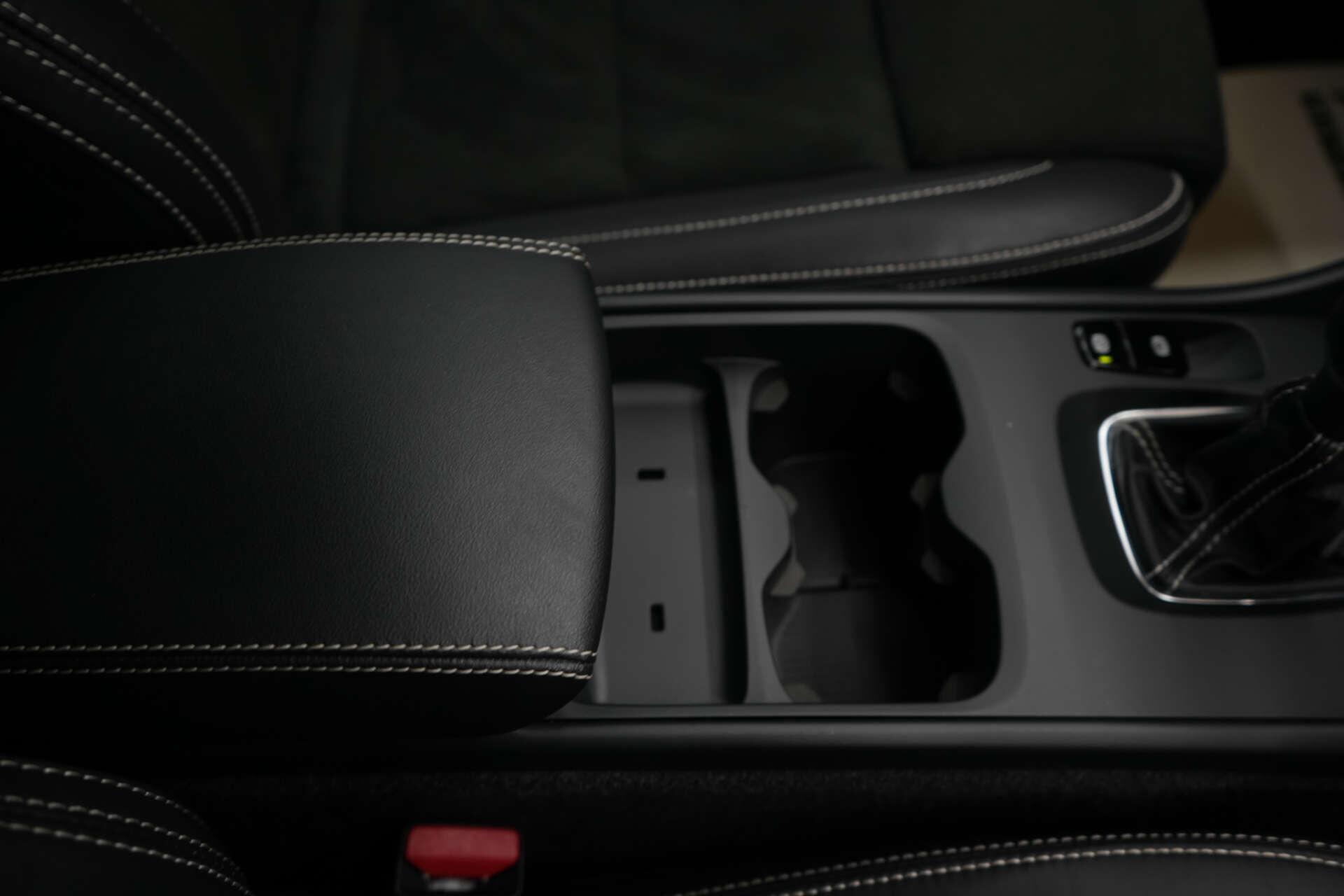 Volvo XC40 view 33