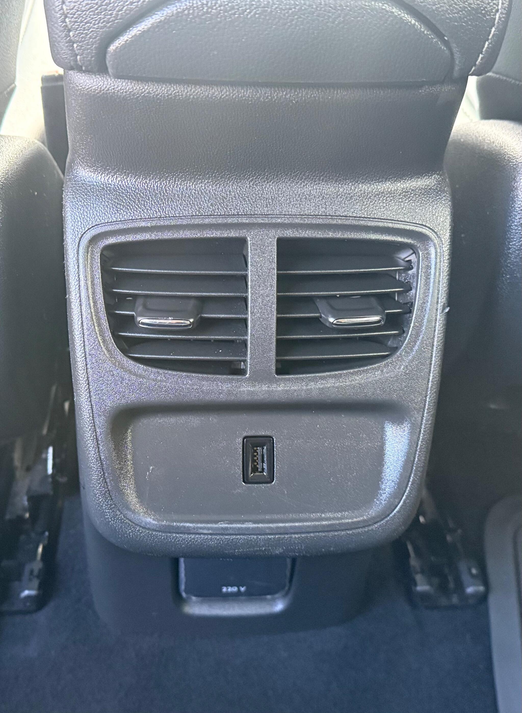 Vauxhall Grandland X view 13