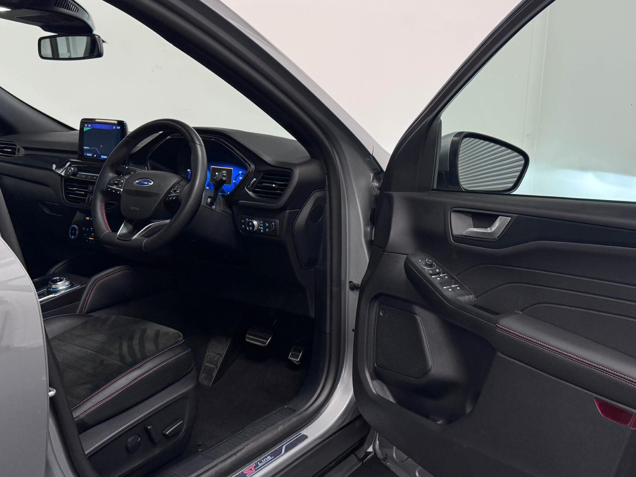 Ford Kuga view 33