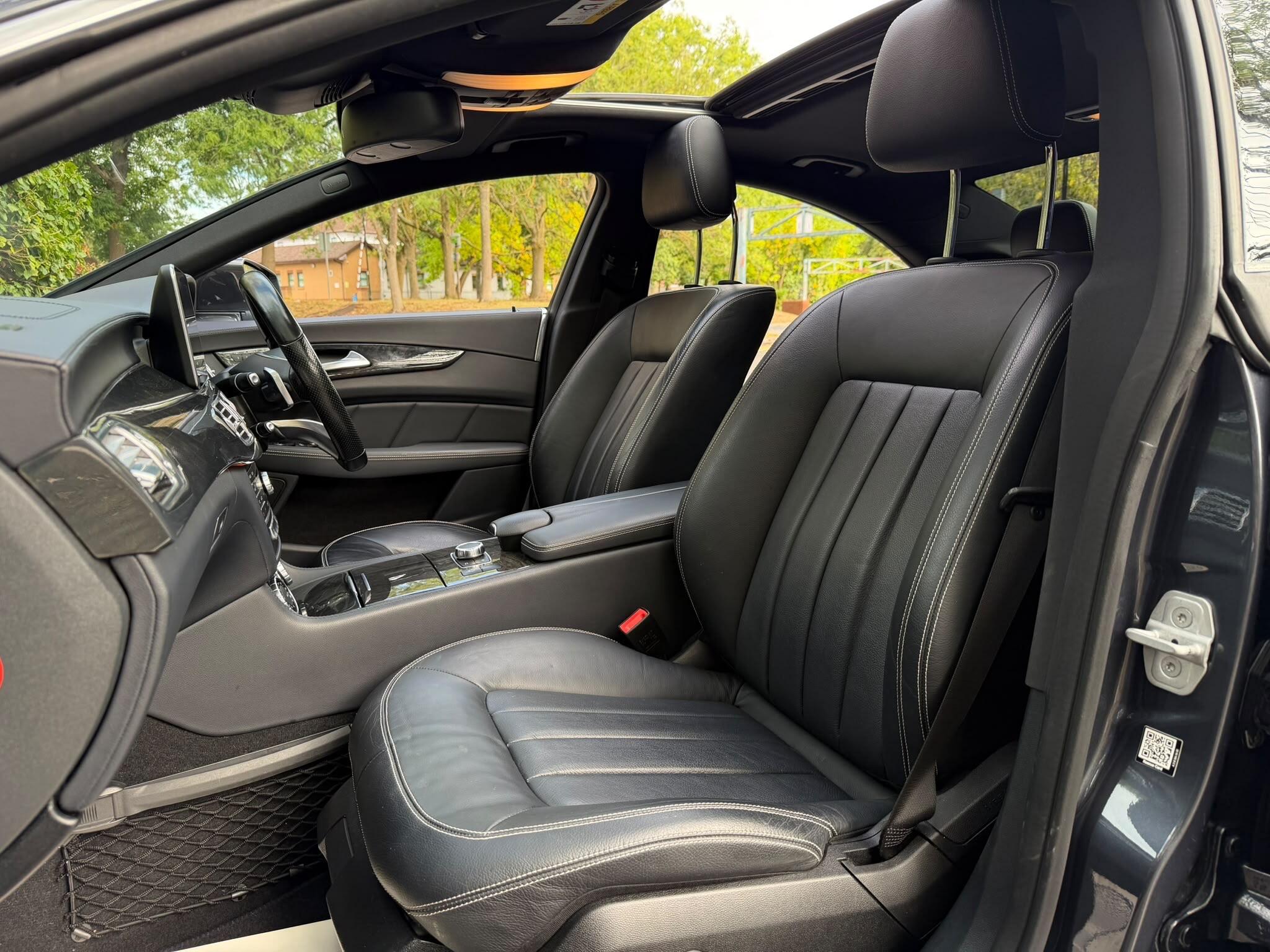 Mercedes-Benz CLS view 15