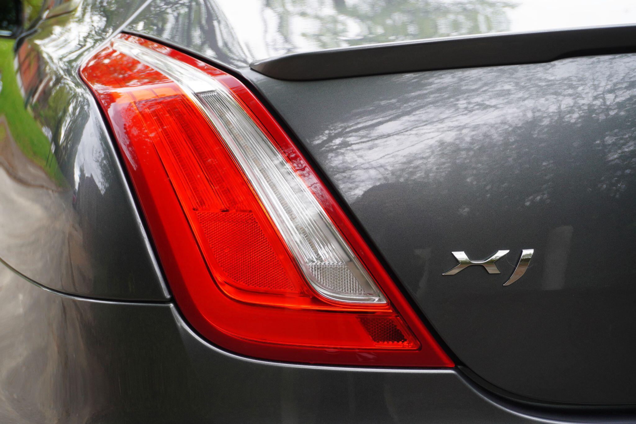 Jaguar XJ view 75