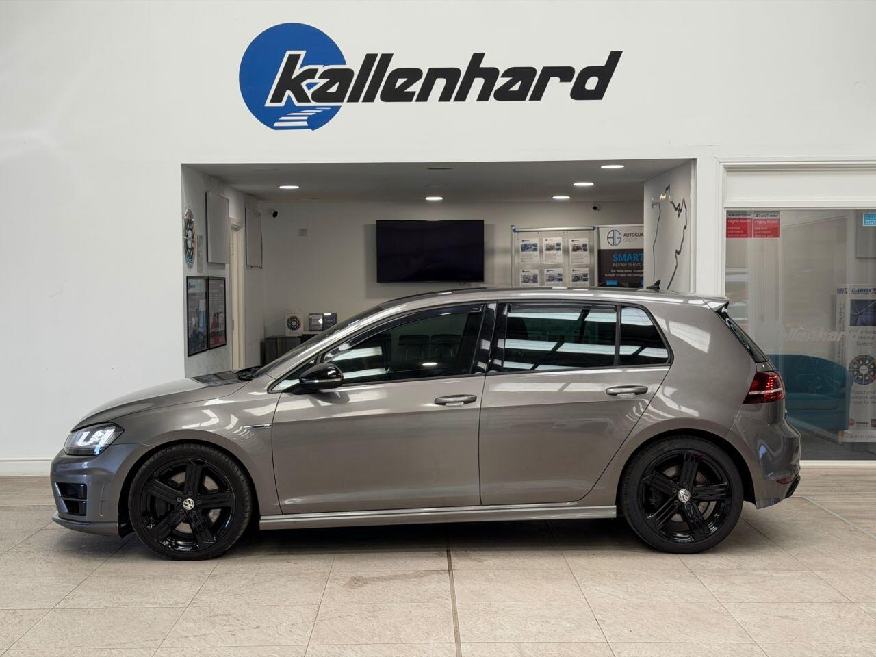 Volkswagen Golf view 11