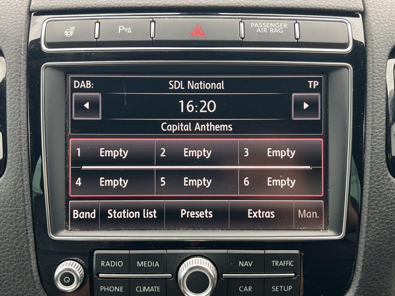 Volkswagen Touareg view 43