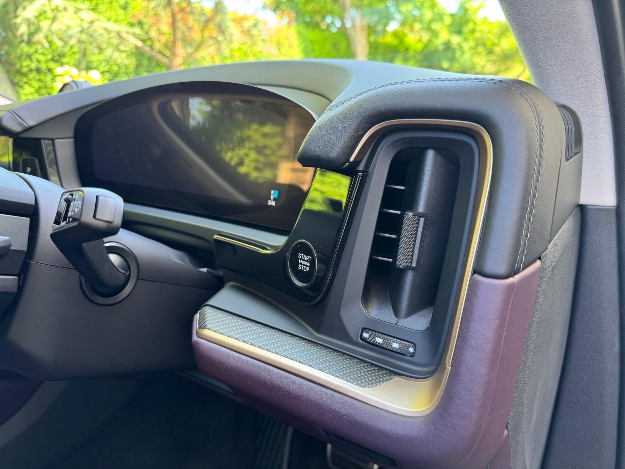 Porsche Cayenne view 43