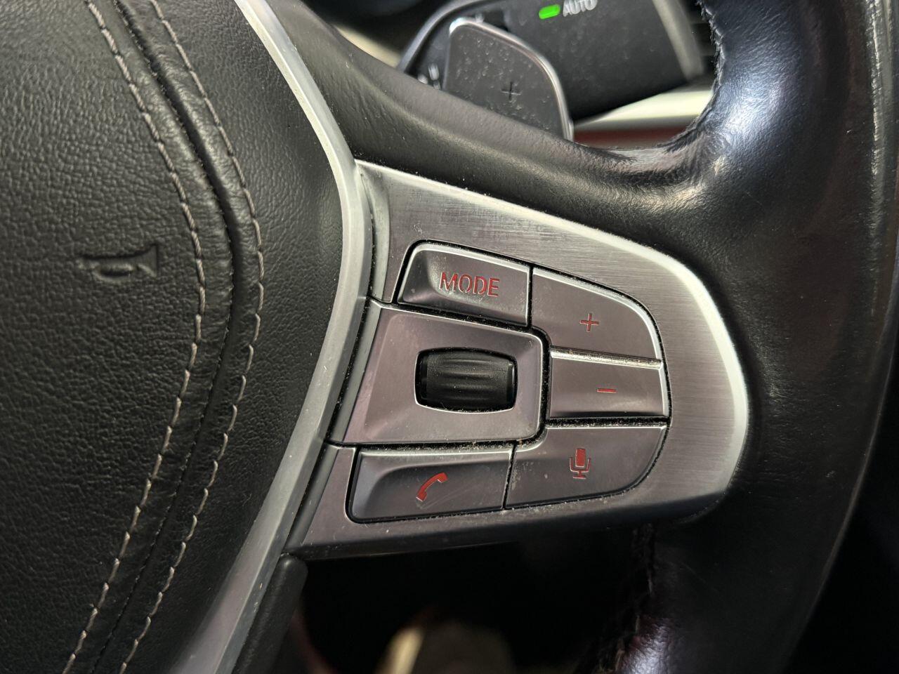 BMW 7 Series view 39