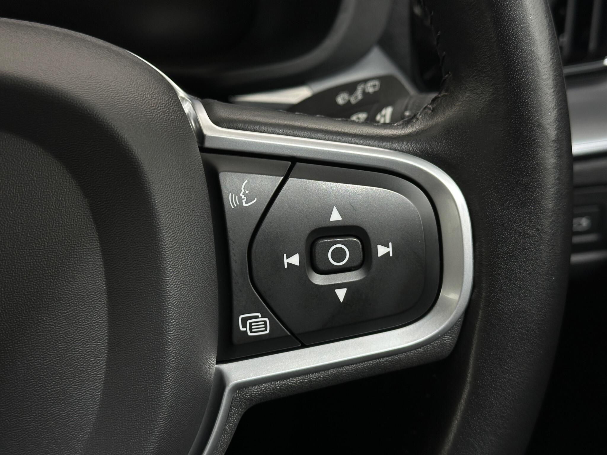 Volvo XC60 view 16