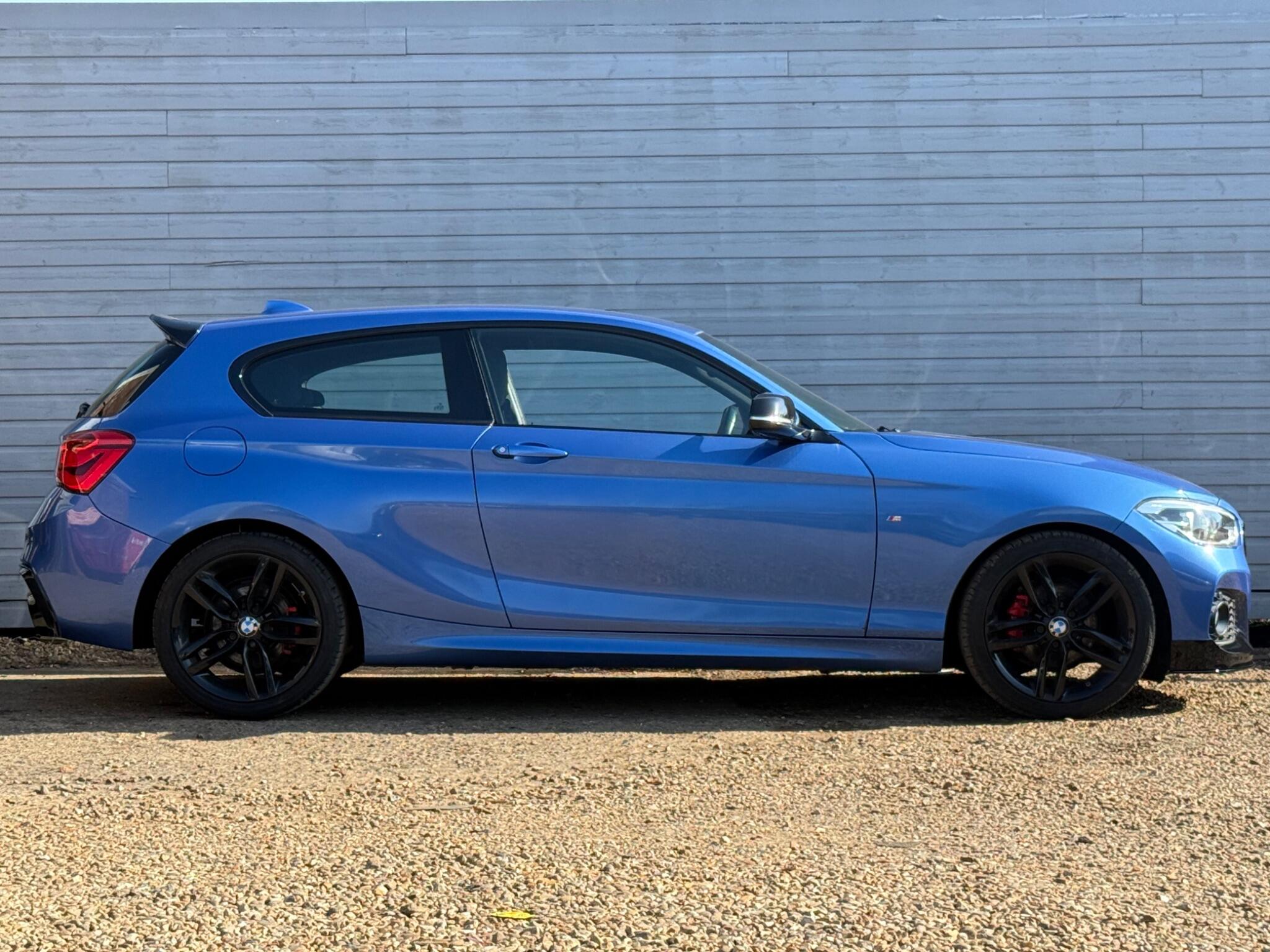 BMW 1 Series view 3
