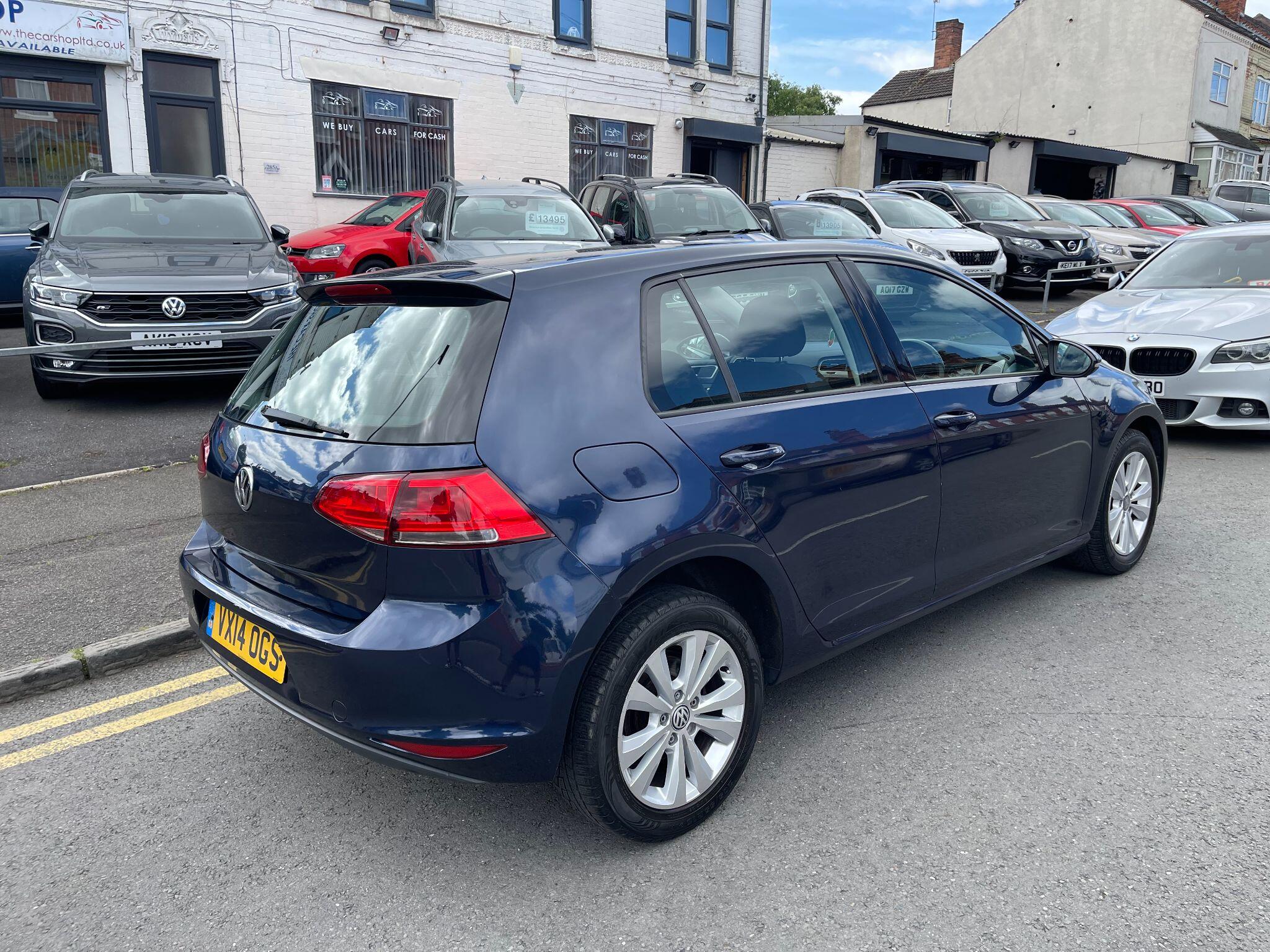 Volkswagen Golf view 9