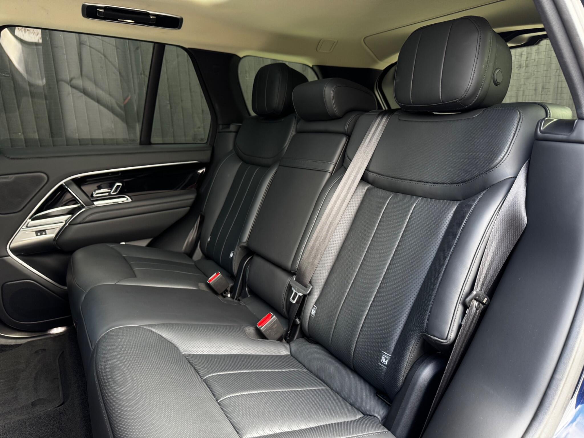 Land Rover Range Rover view 34