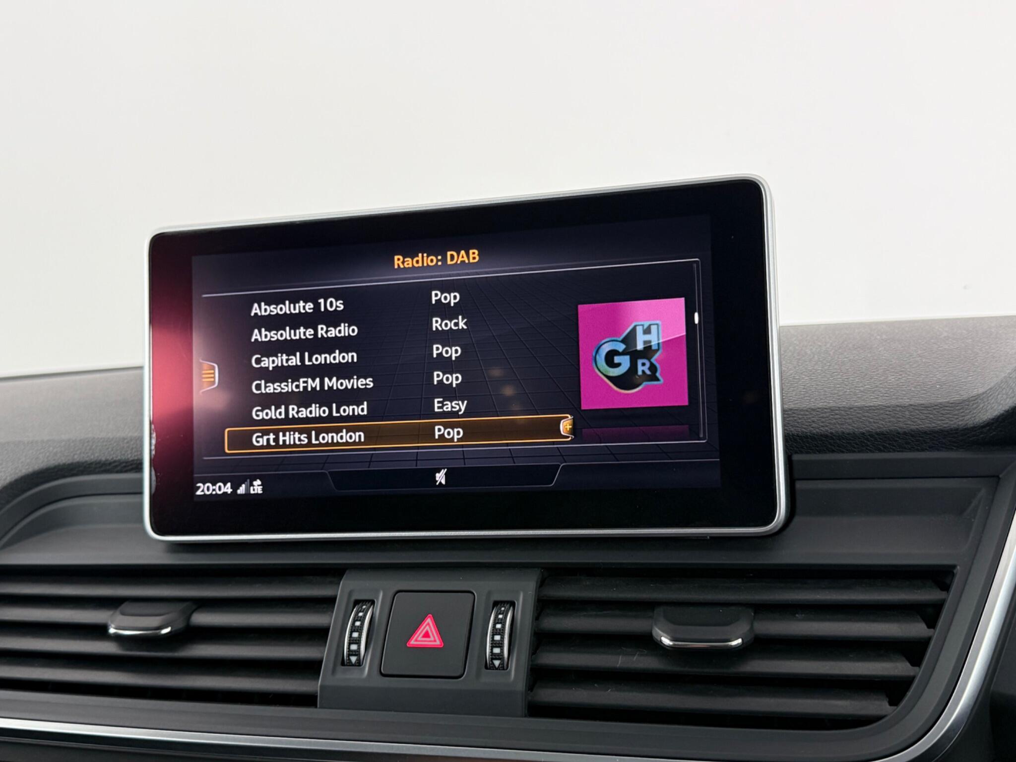 Audi Q5 view 26