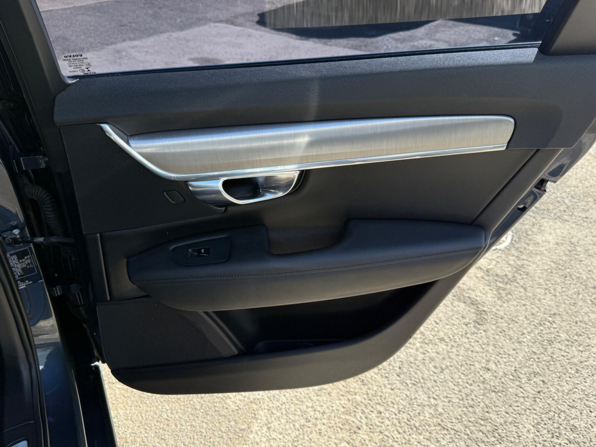 Volvo S90 - Image 44