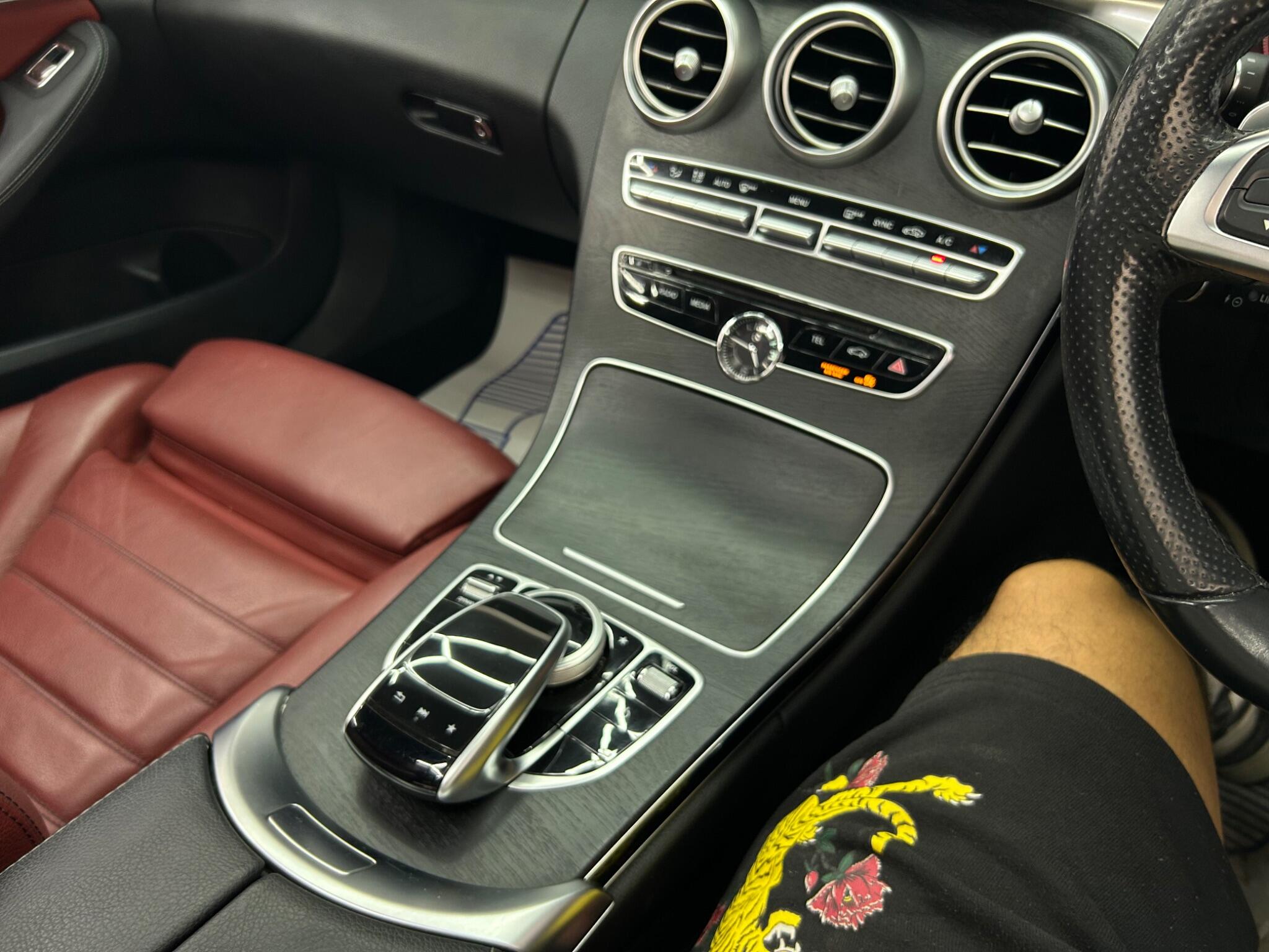 Mercedes-Benz C Class view 20