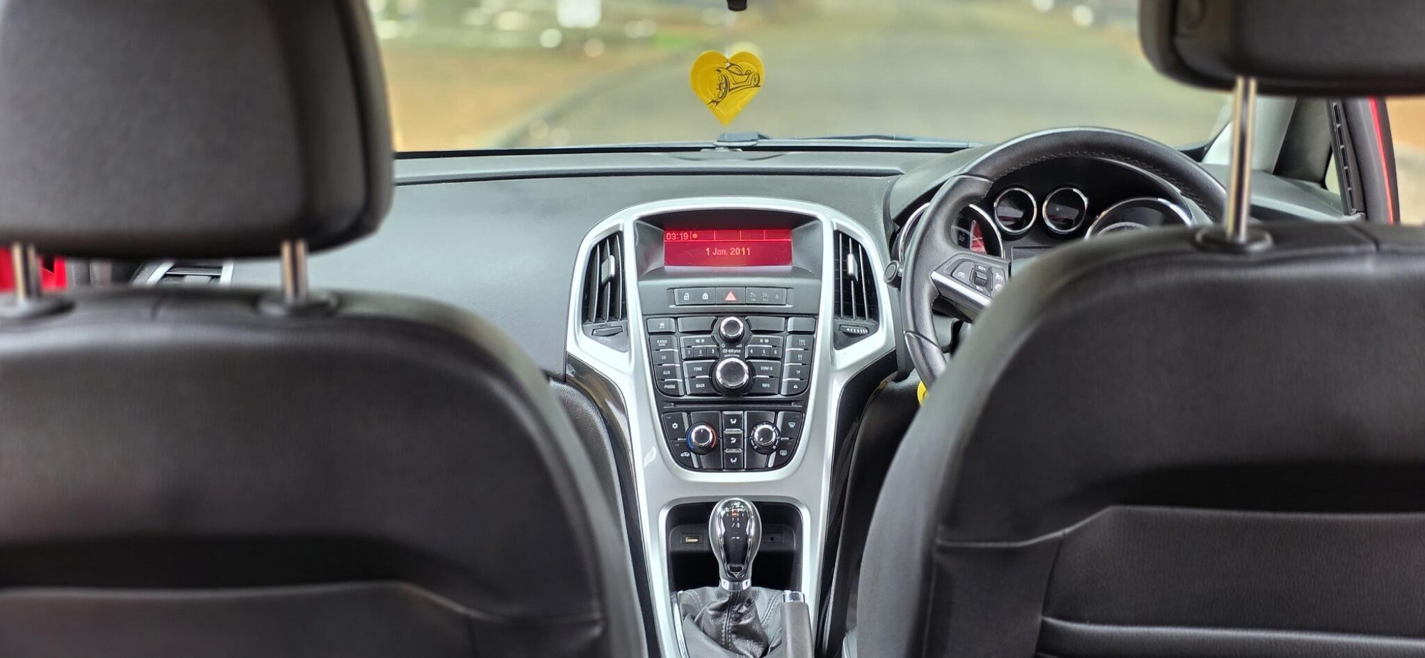 Vauxhall Astra view 30