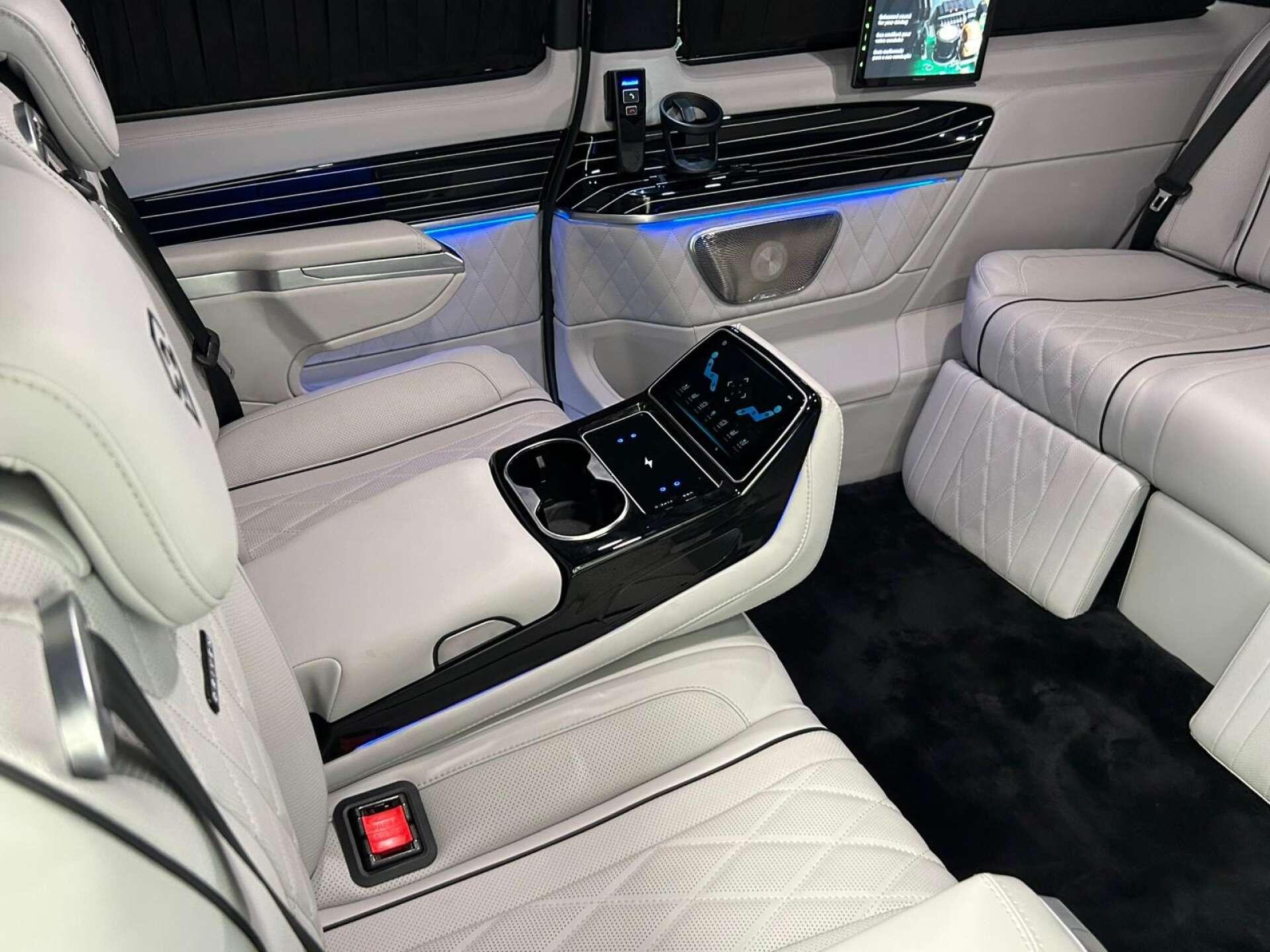 Mercedes-Benz Vito view 11